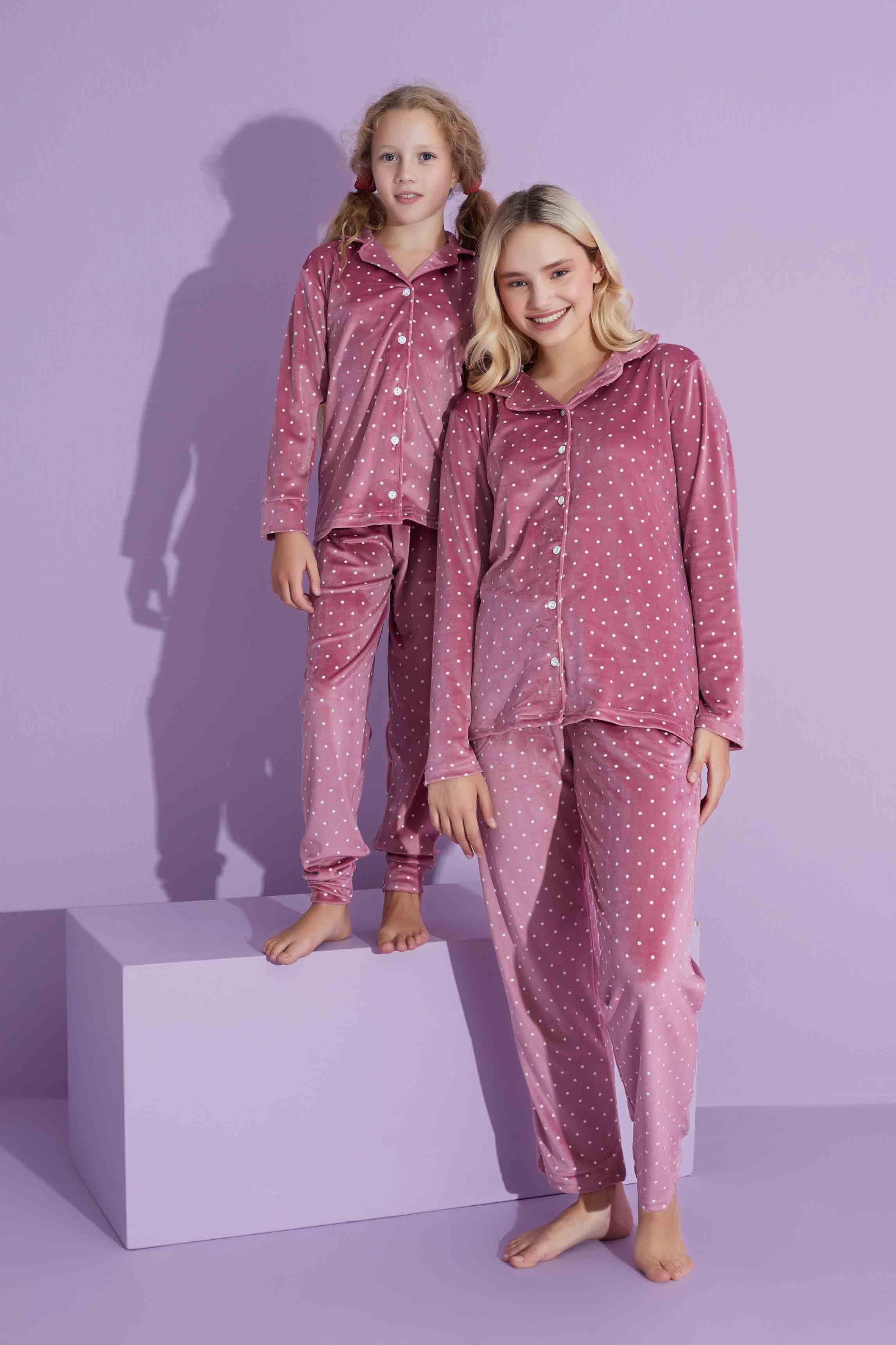 Yeni Sezon Puantiye Desenli Trend Model Kadife Anne/Kız Çocuk Pijama Takımı 2800-Pudra Puantiye