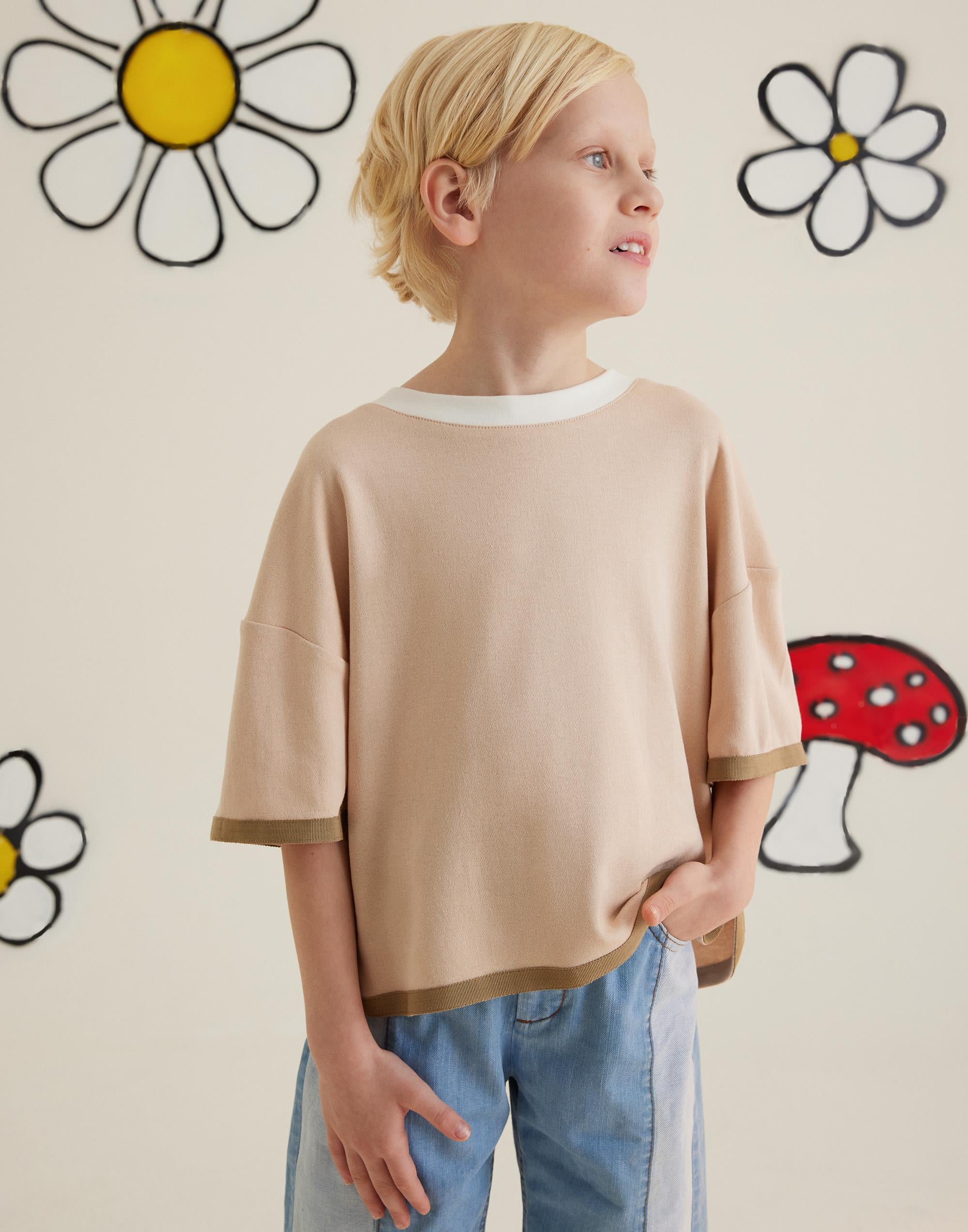 Etek Ucu Yırtmaçlı Şerit Detaylı Bej T-Shirt - junior, designer dresses, bachelorette, party dresses and graduation dresses.