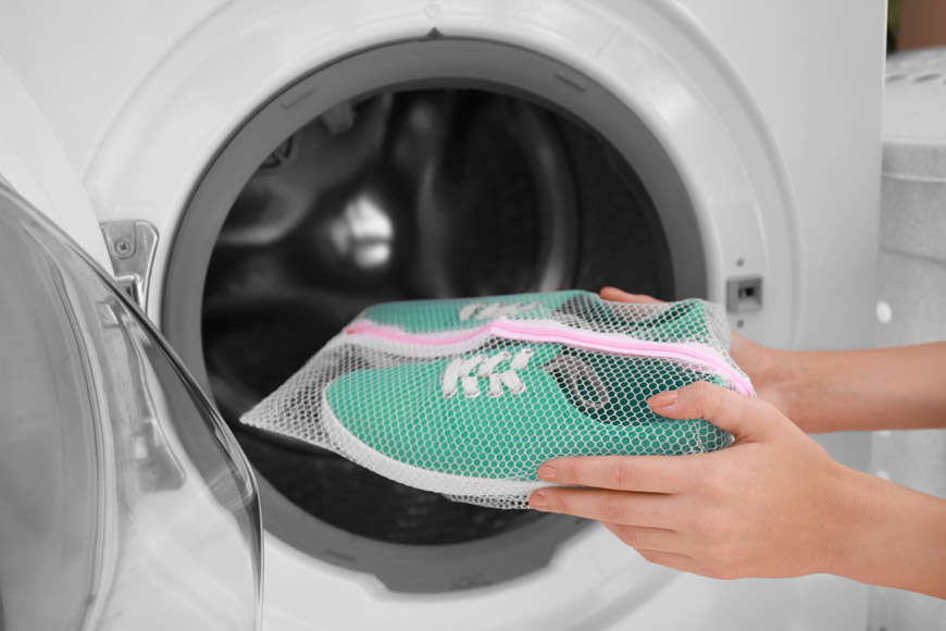 Ayakkabı Çamaşır Makinesinde Yıkanır mı?
