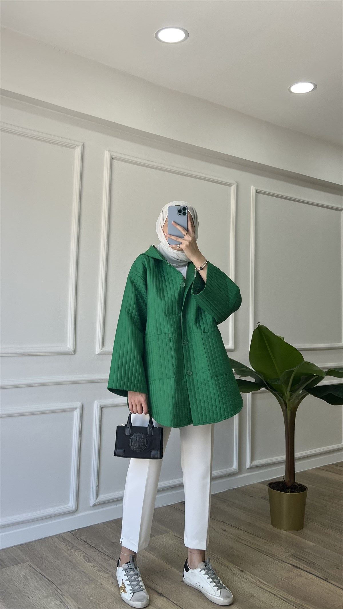 Asel Yağmurluk - Benetton