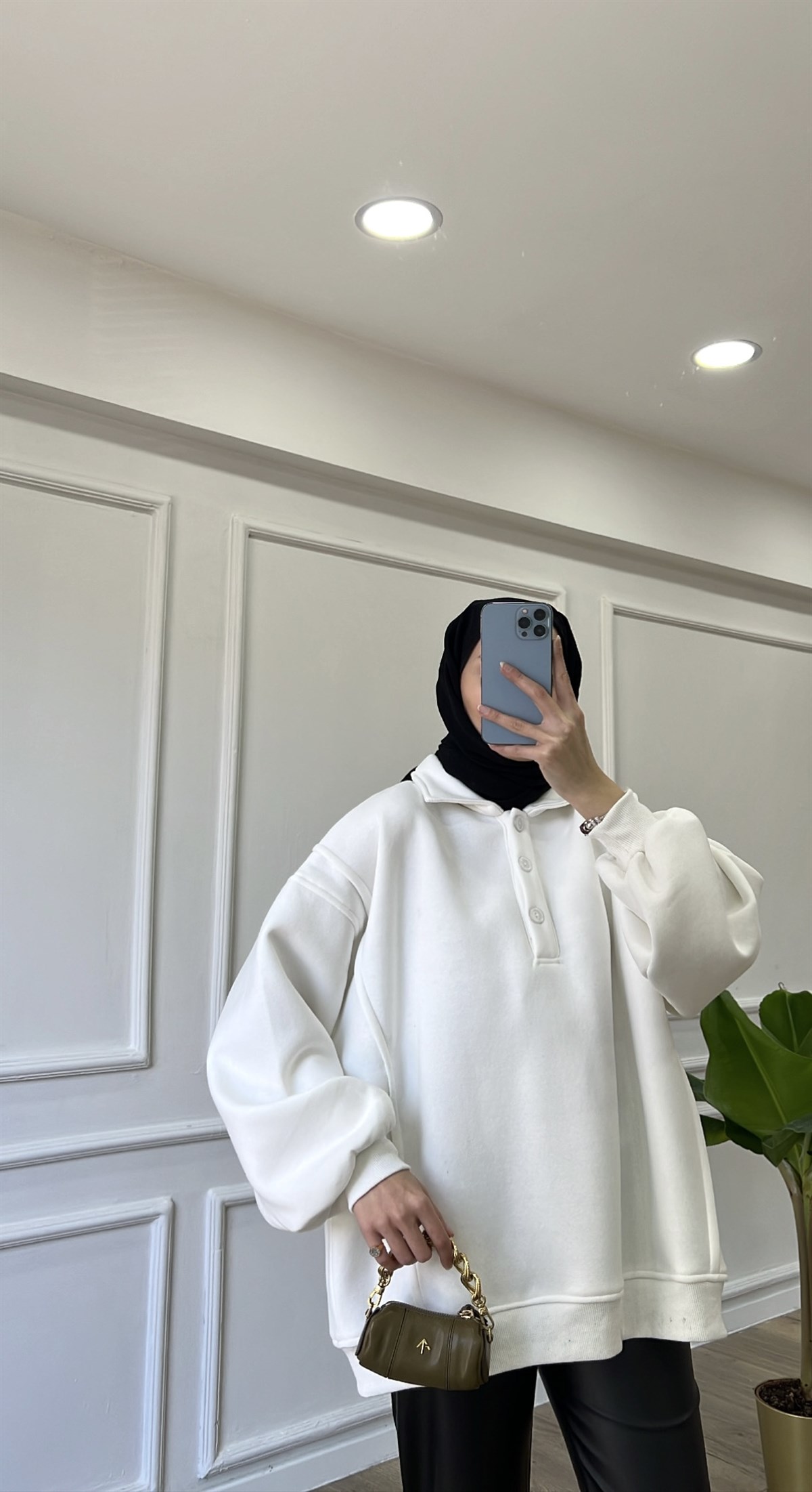 Beyaz - Polo Yaka Sweatshirt