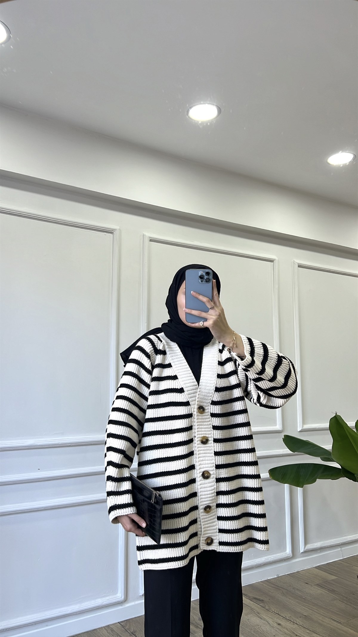 Ekru Çizgili Triko Hırka 