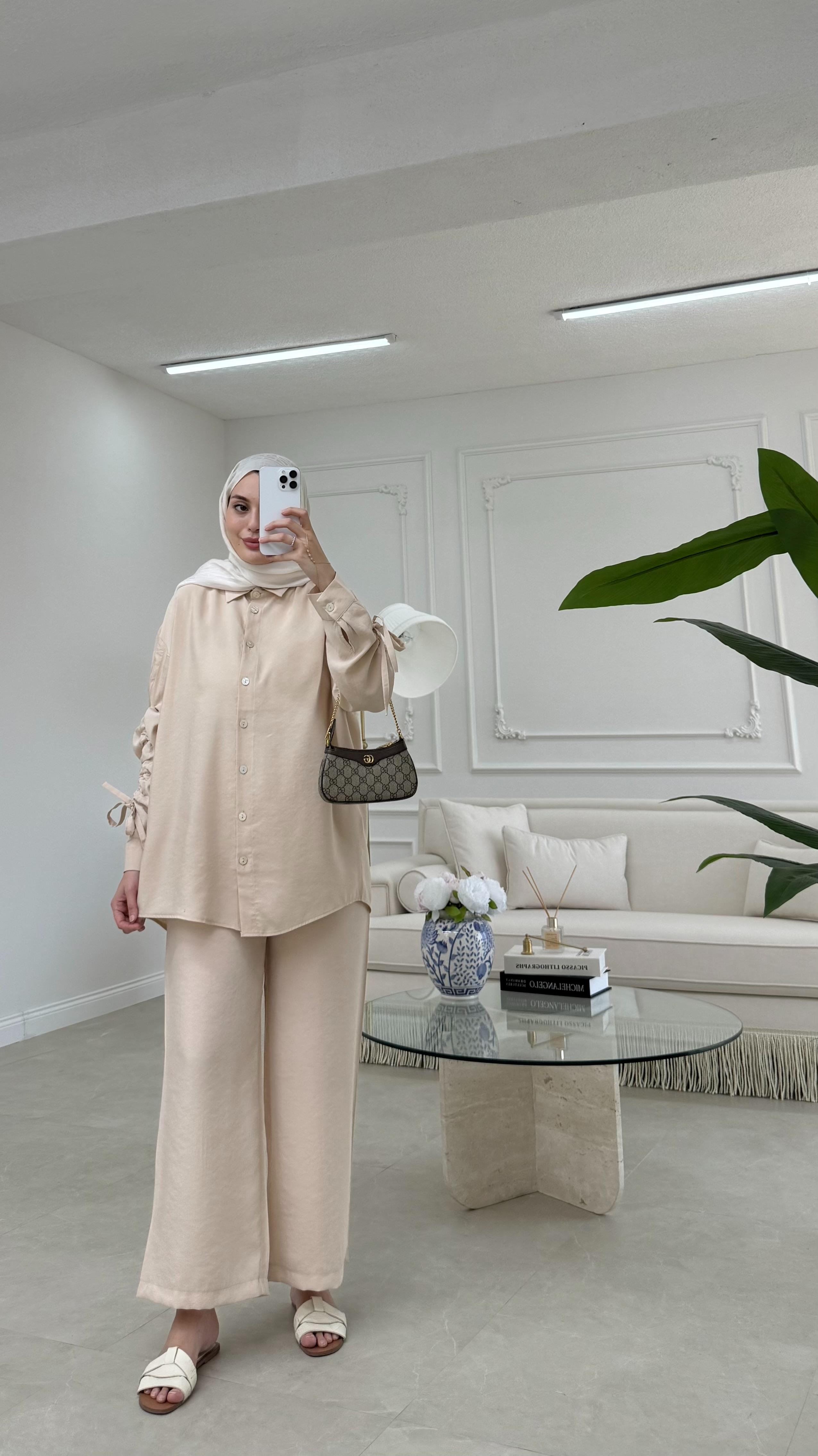 Flora Takım Taş