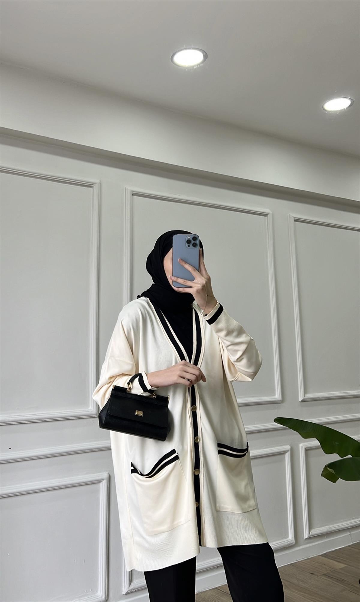 Gold Düğmeli Merserize Hırka - Ekru