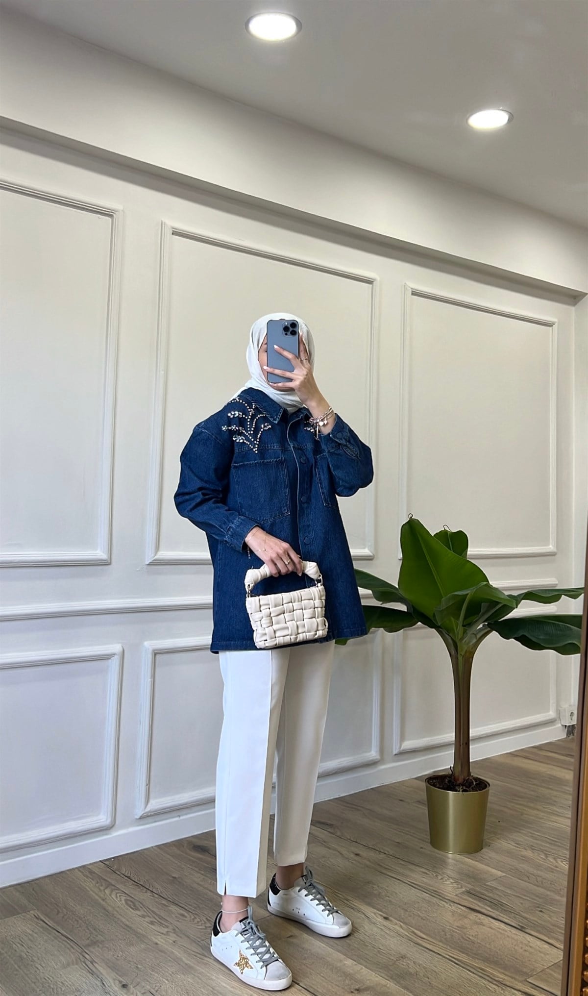 İşlemeli Kot Ceket 