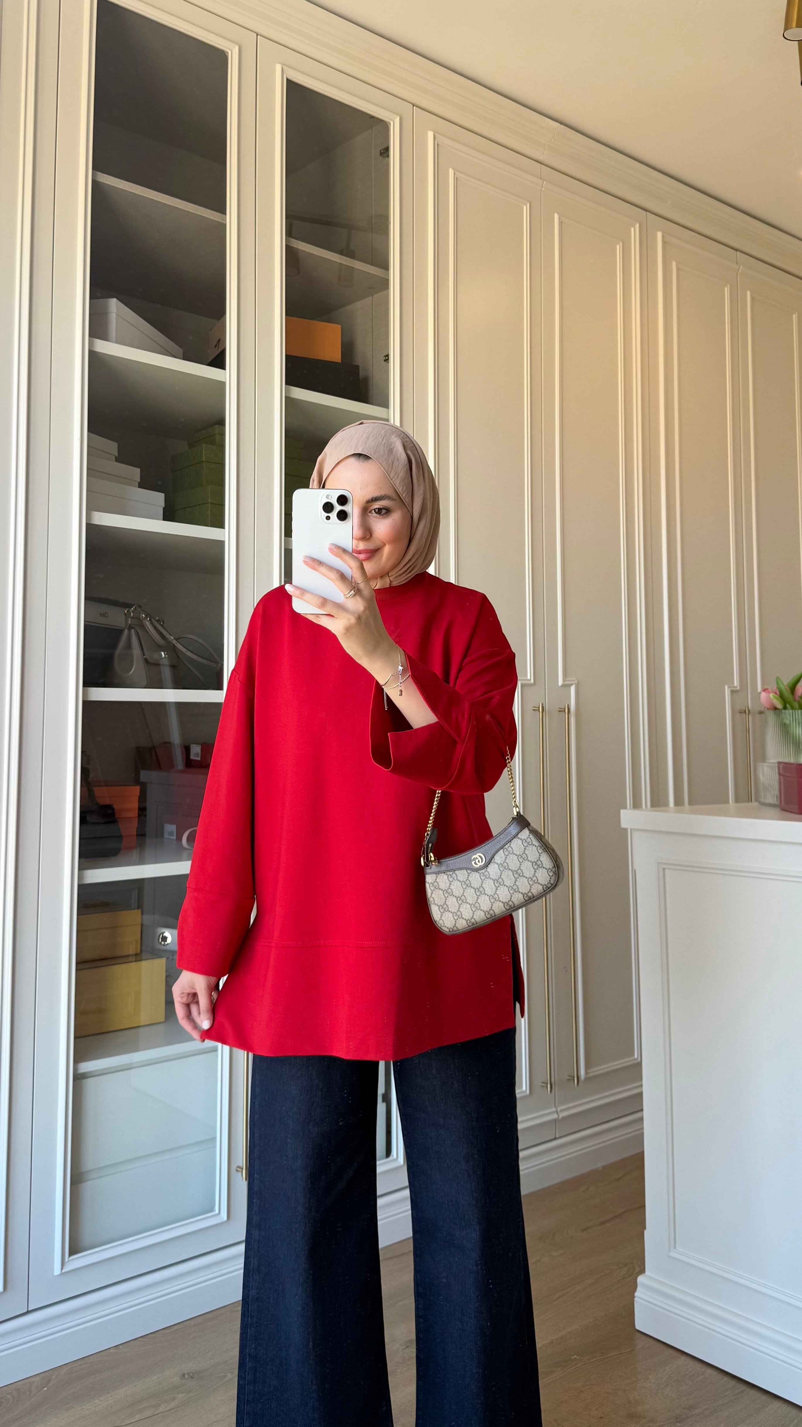 Kolları Yırtmaçlı Sweatshirt Kırmızı 