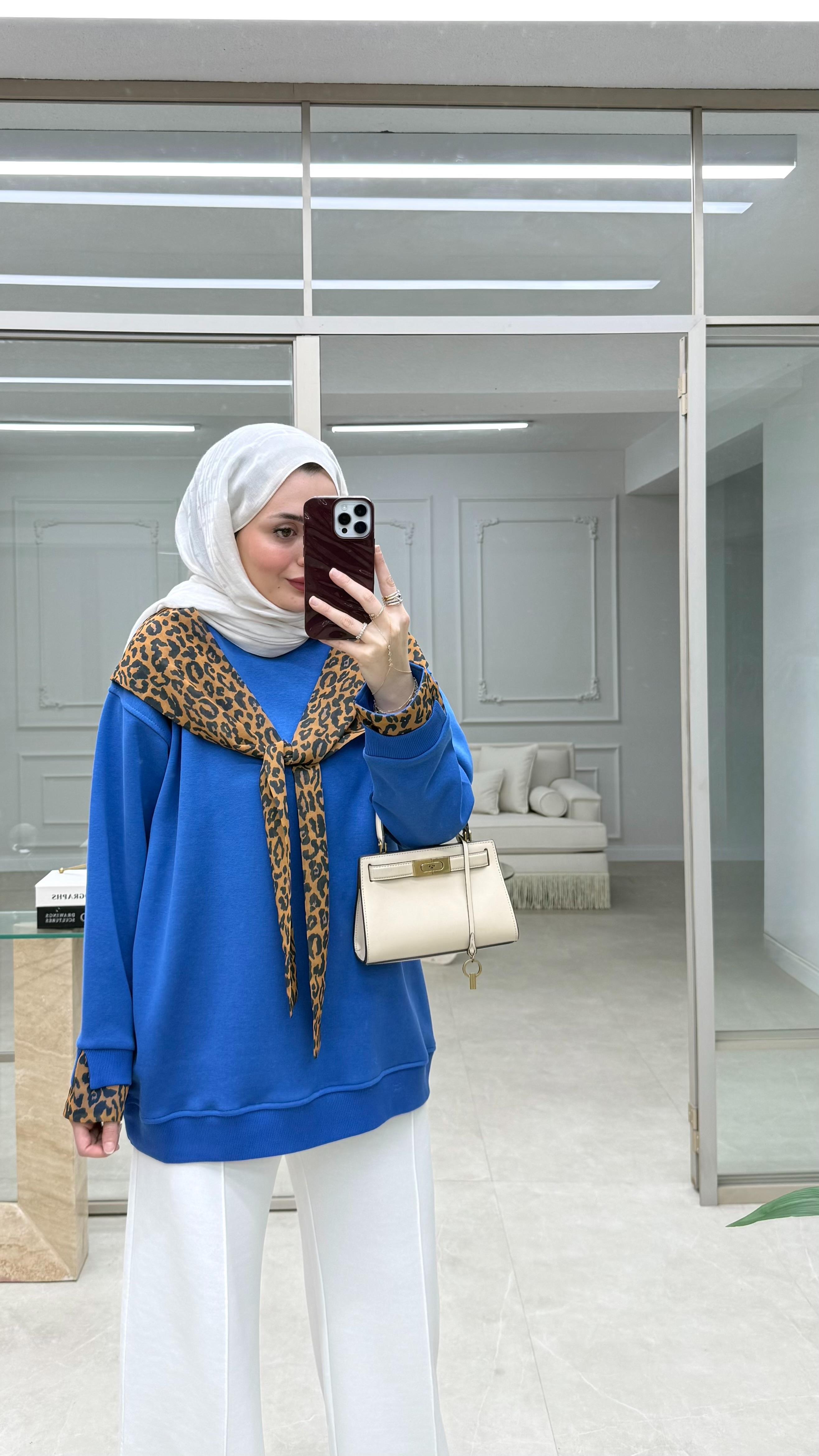 Leopar Fularlı Sweatshirt Saks