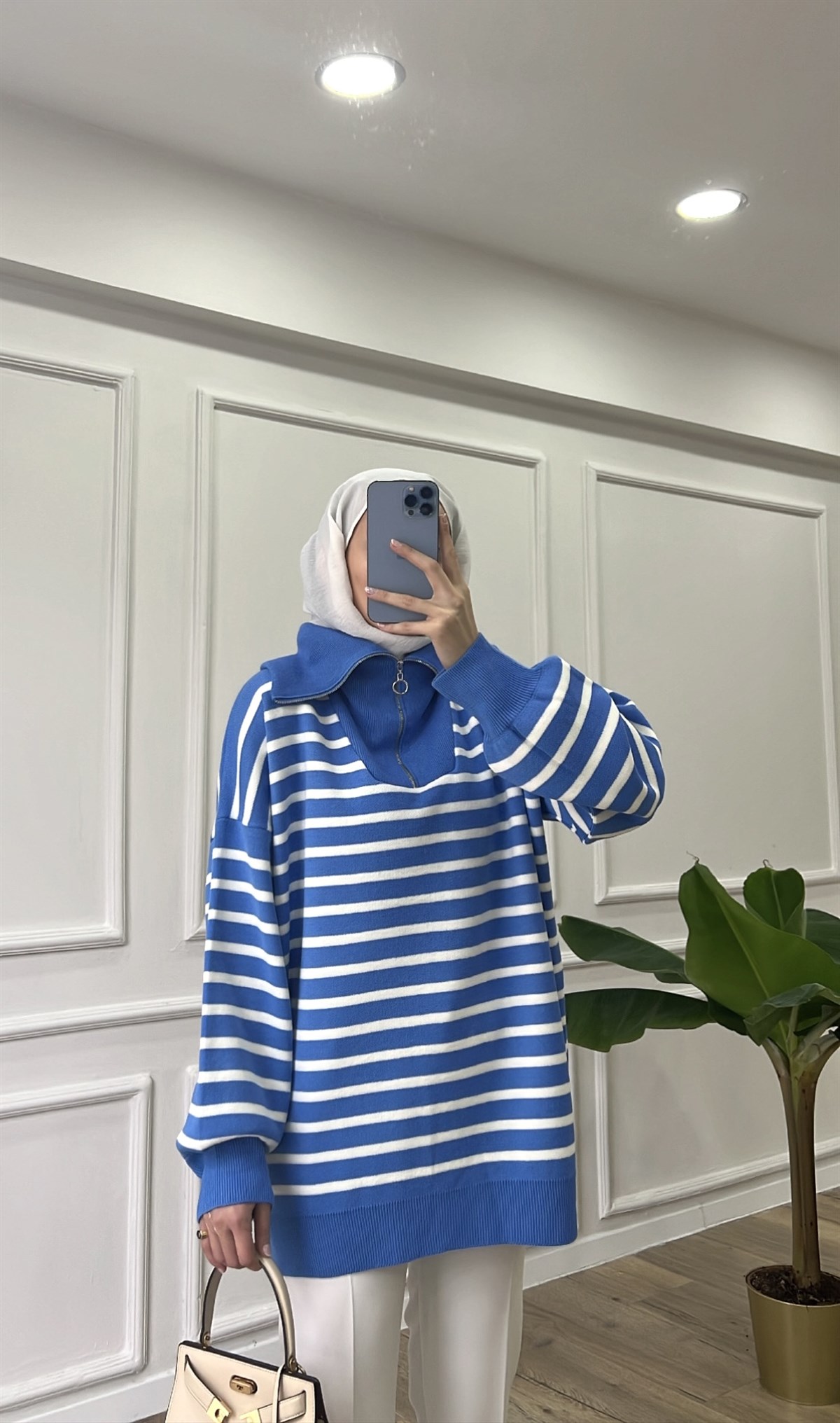 Mavi - Boğazlı Çizgili Triko Kazak