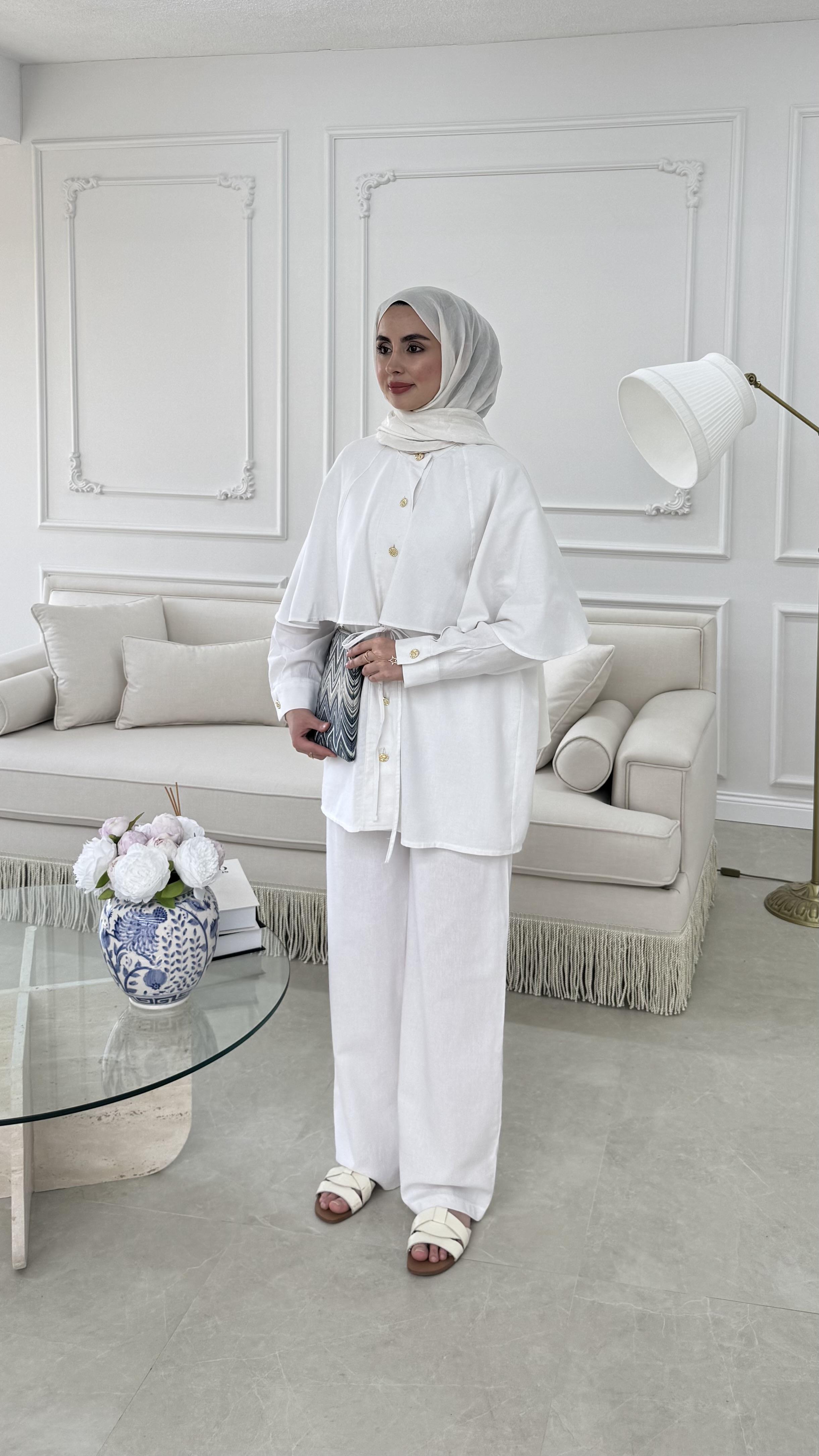 Pelerinli Serena Takım Beyaz