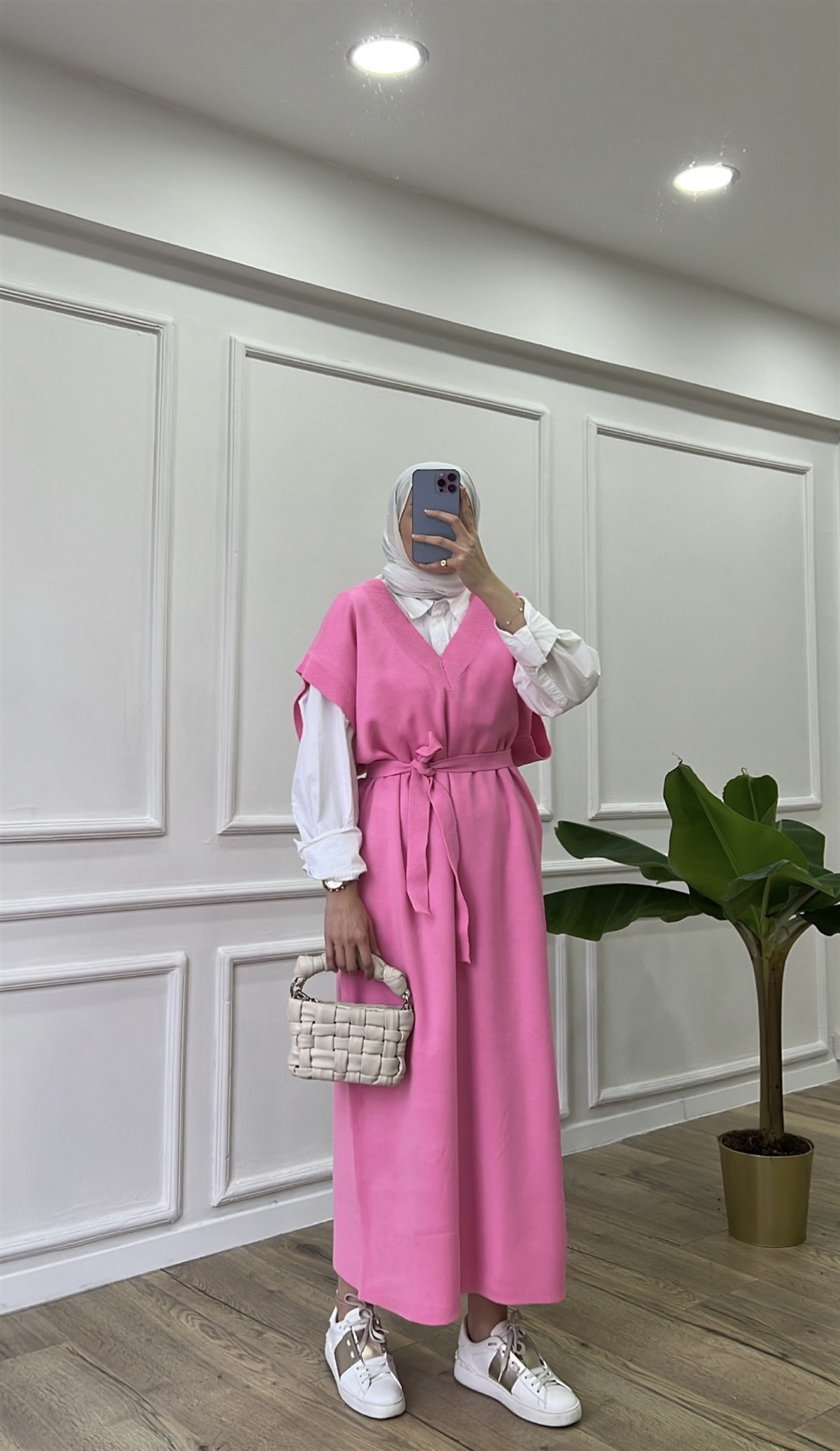 Pembe V Yaka Jile