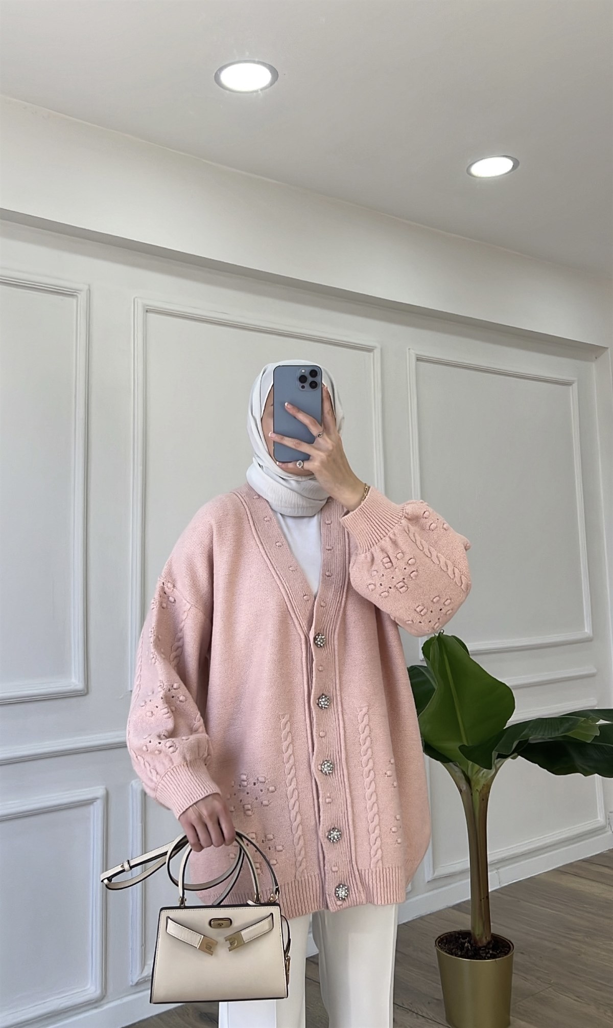 Pudra İşlemeli Taşlı Hırka