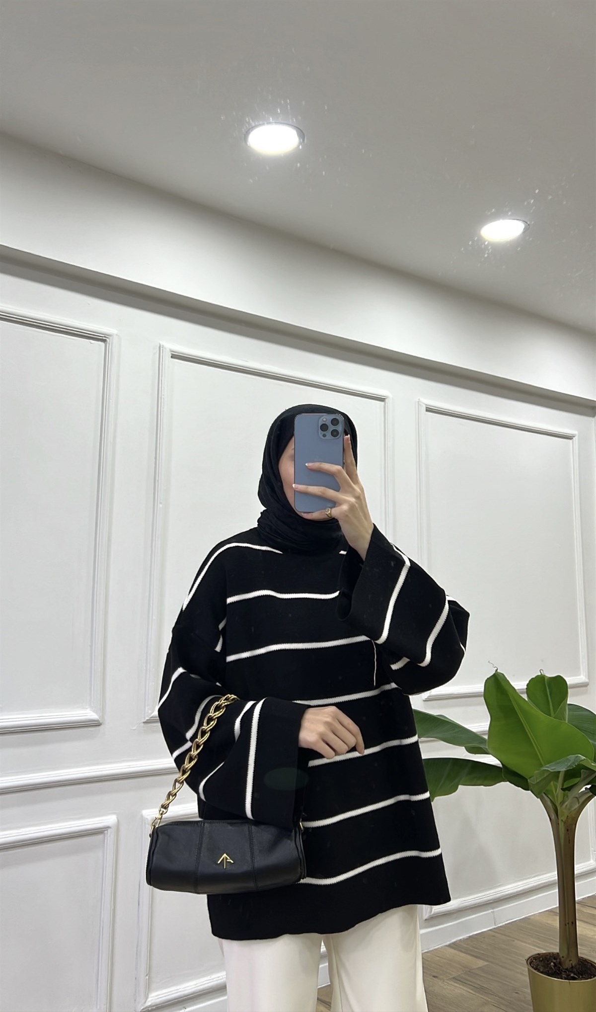 Siyah Balıkçı Yaka Çizgili Triko