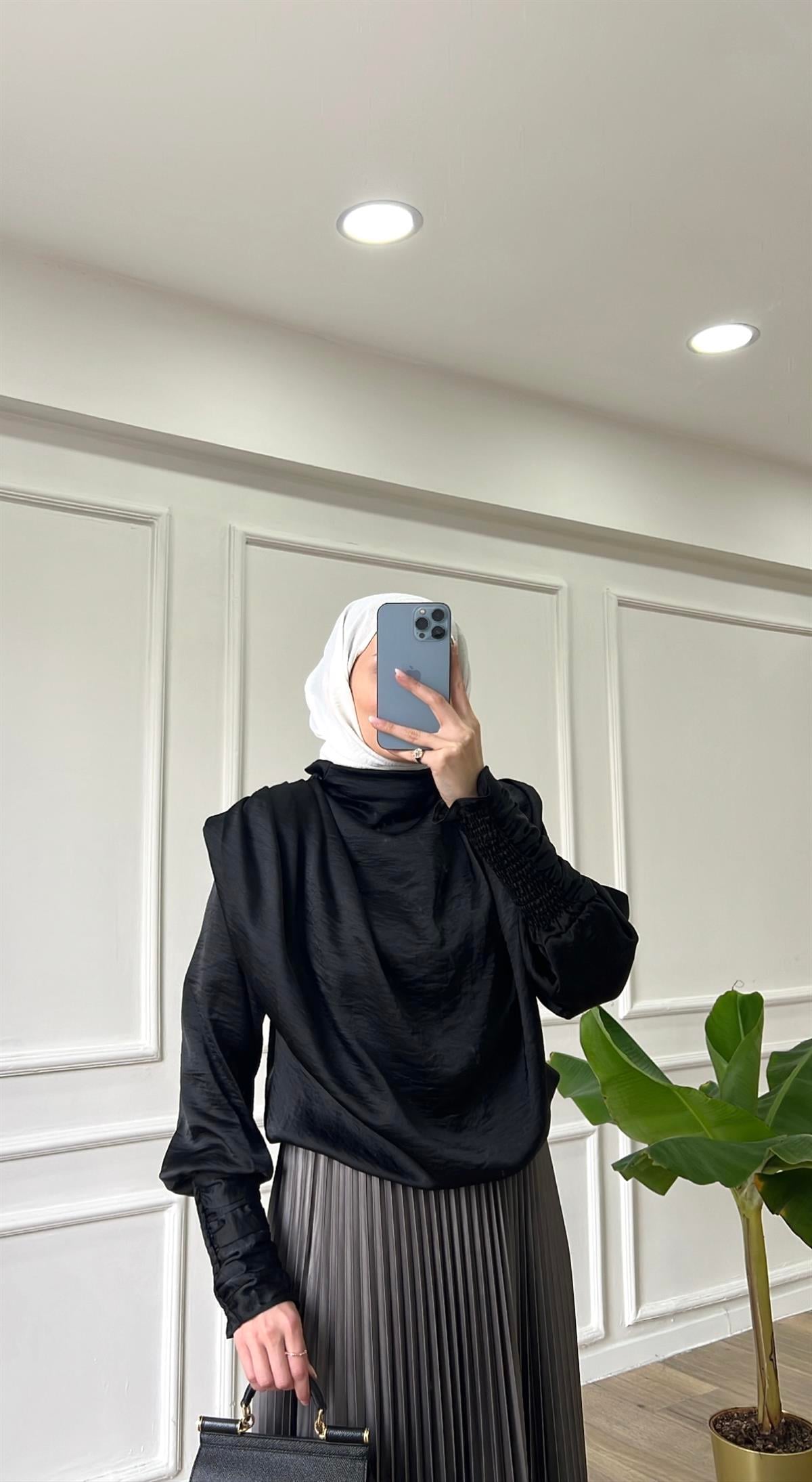 Siyah - Vatkalı Bluz