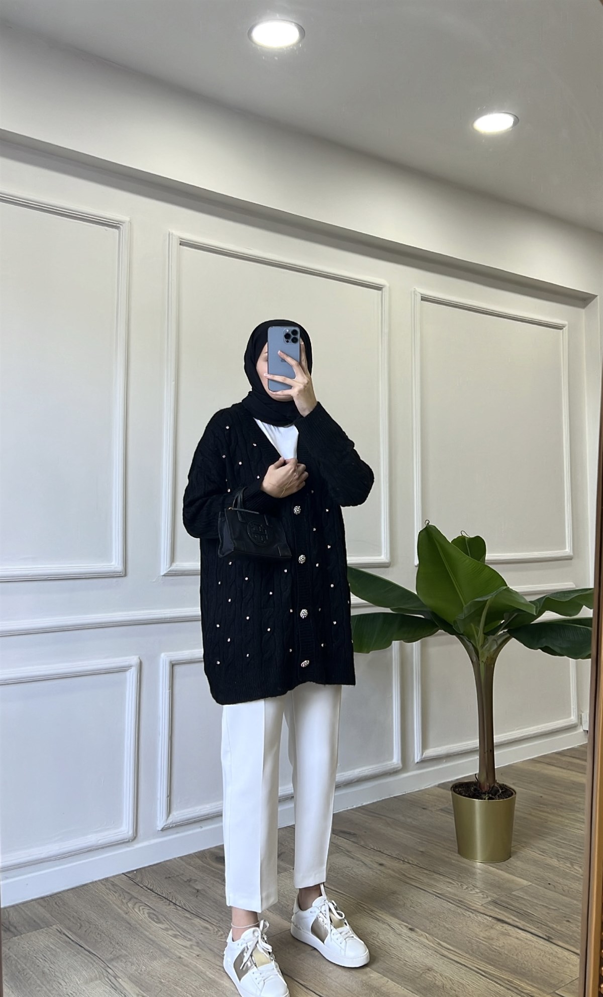 Taşlı Hırka - Siyah