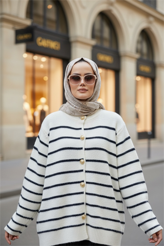 سترة صوفية ناعمة مخططة بأزرار مخططة بأزرار كارديجان أسود