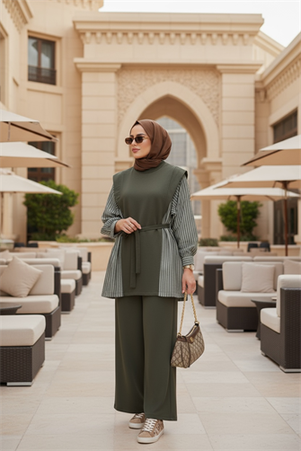 İki İplik Pamuklu Kuşaklı Tesettür Takım | Şık ve Rahat Günlük Kombin Yeşil