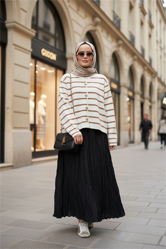 سترة صوفية ناعمة مخططة بأزرار مخططة بأزرار قهوة