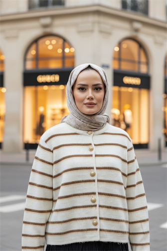 سترة صوفية ناعمة مخططة بأزرار مخططة بأزرار قهوة