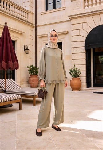 Lavin  Çilek Kumaş Fırfırlı Oversize Pantolonlu Takım-Haki