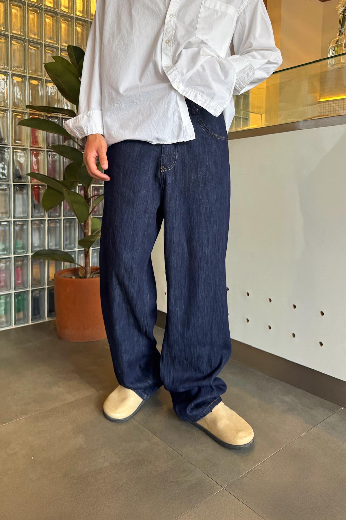 Basic Baggy Jean