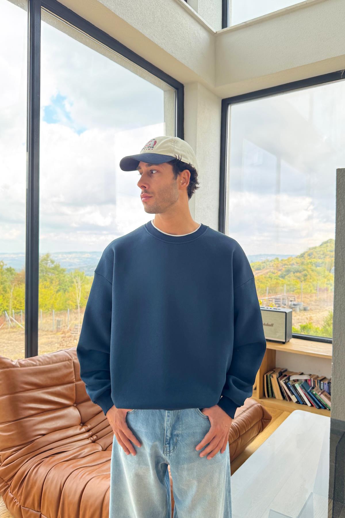 Basic Bisiklet Yaka Sweatshirt