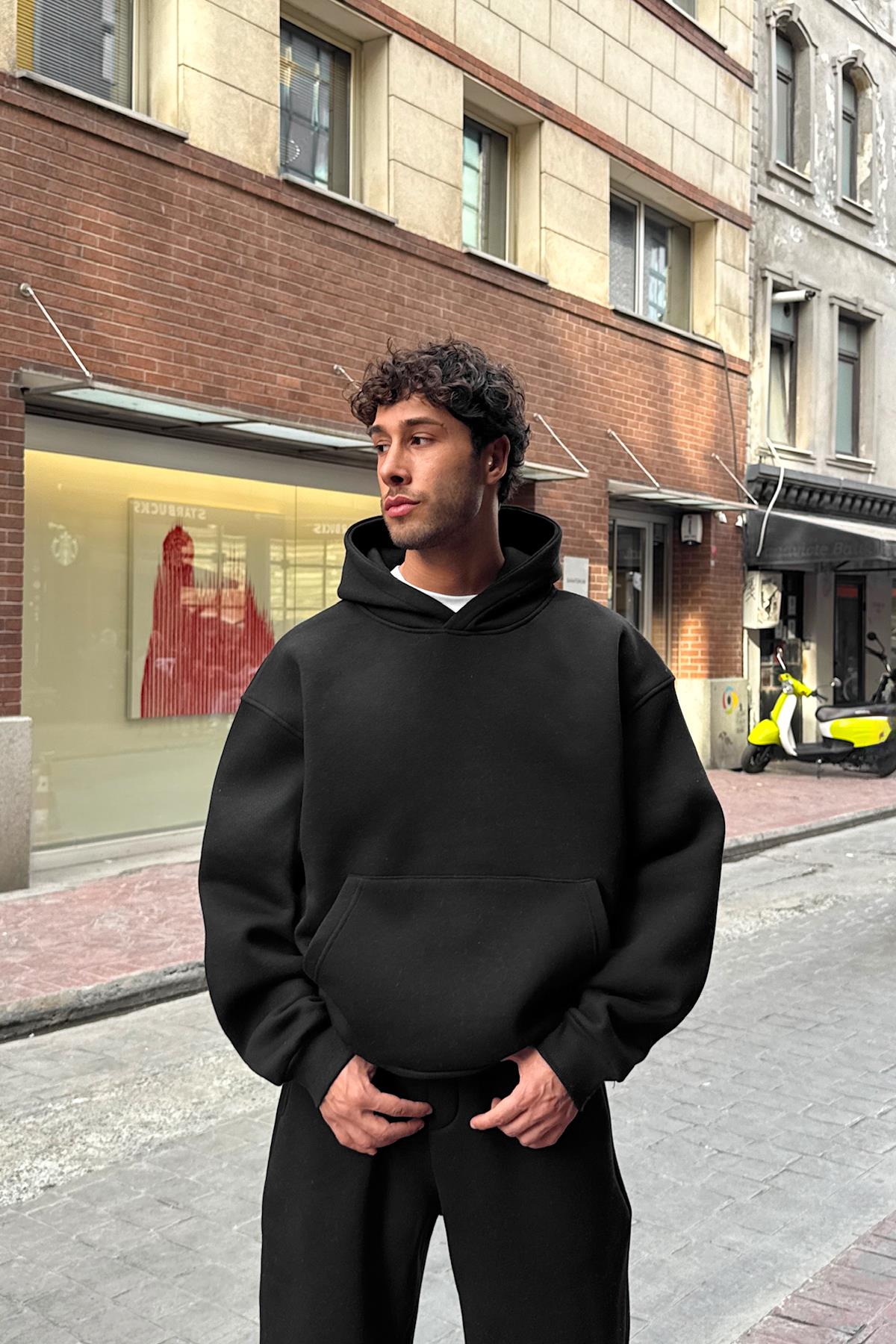 Basic Siyah Hoodie
