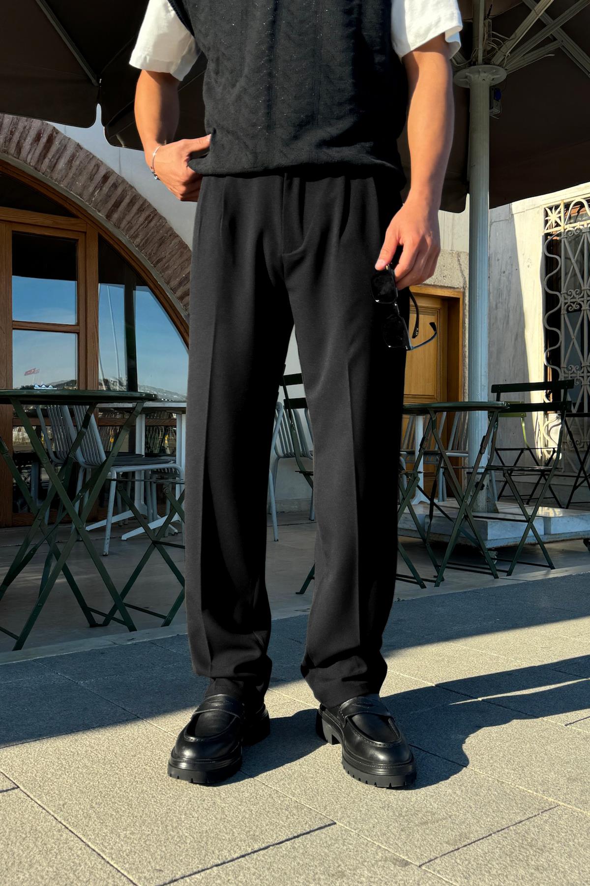 Relax Fit Basic Siyah Kumaş Pantolon