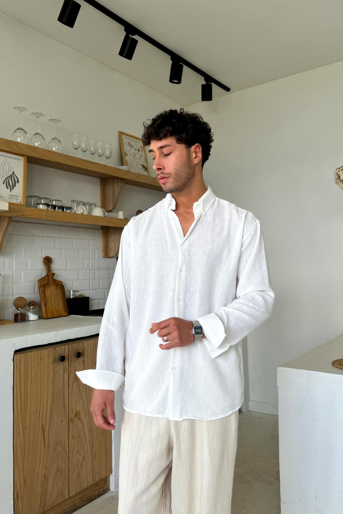 Beyaz Uzun Kollu Basic Oversize Gömlek