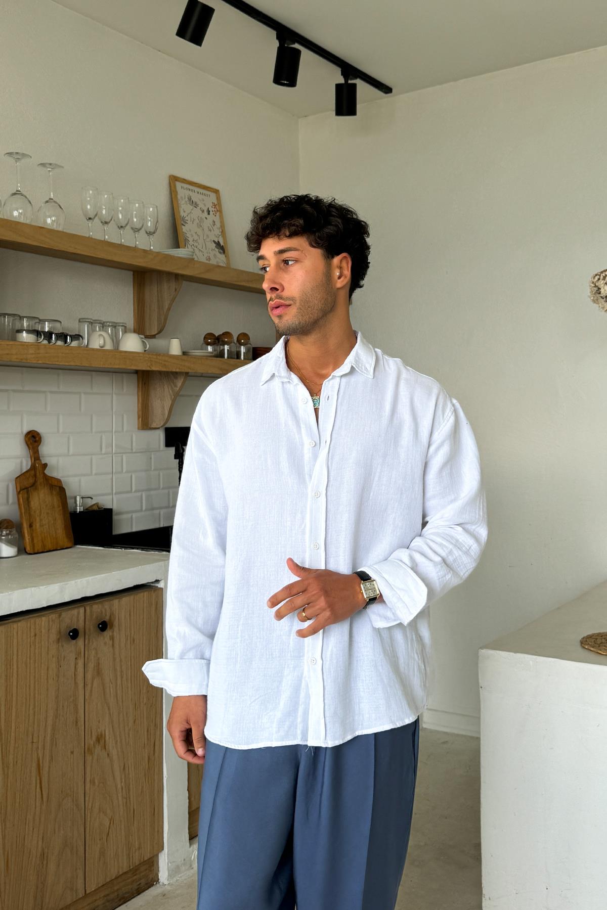 Beyaz Basic Oversize Gömlek