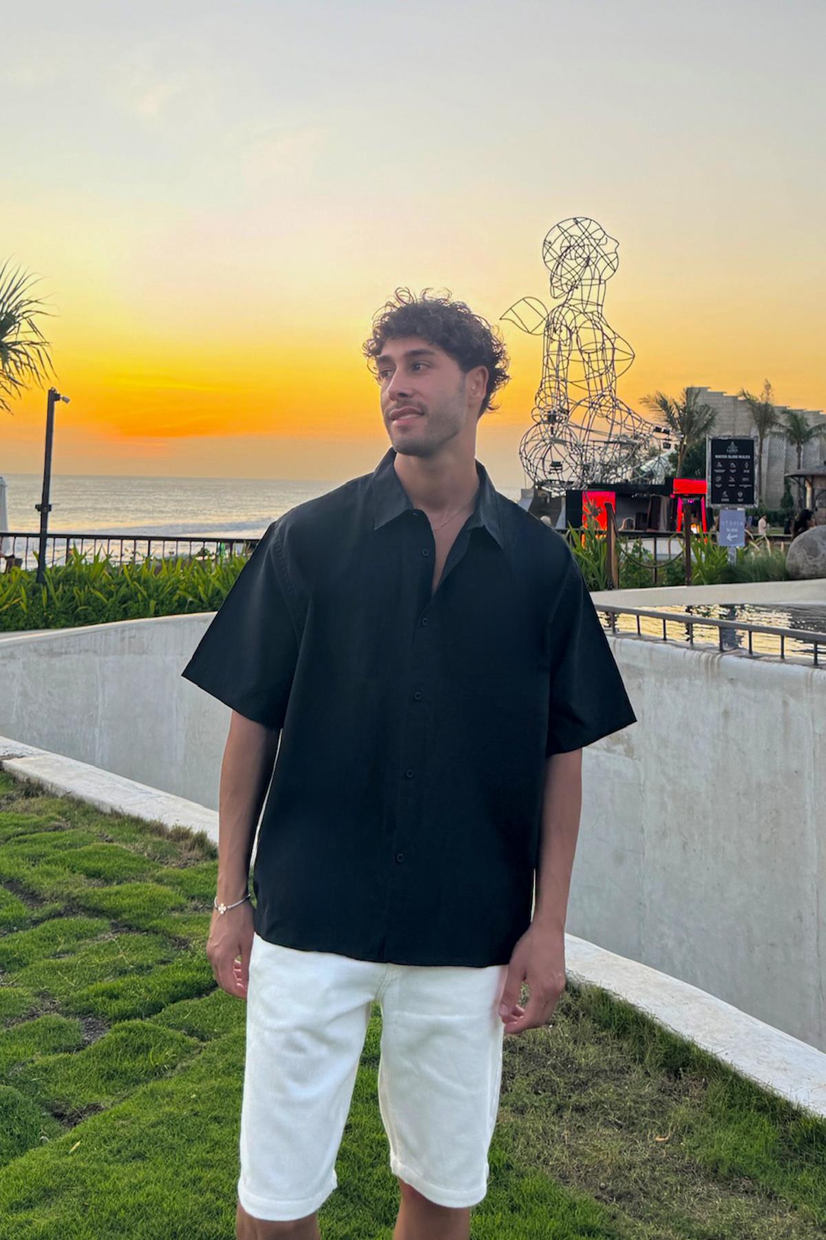 Basic Oversize Siyah Kısa Kol Gömlek
