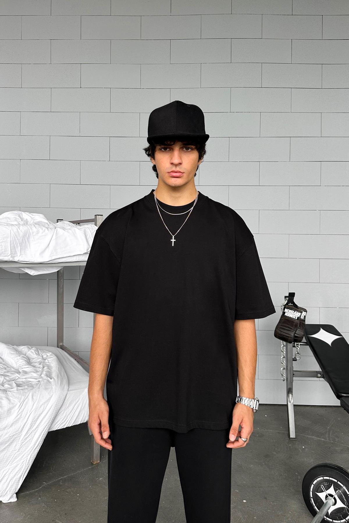Flaw Atelier Basic Siyah Oversize Tişört