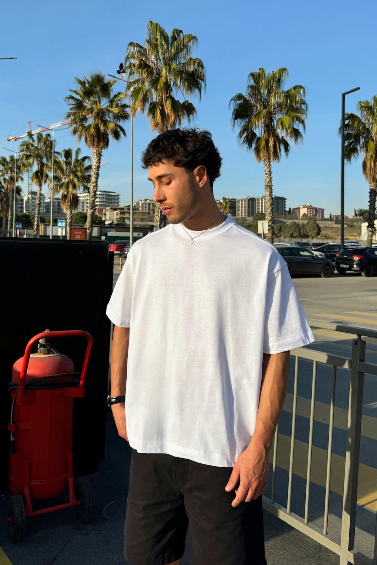 Basic Beyaz Oversize Tişört