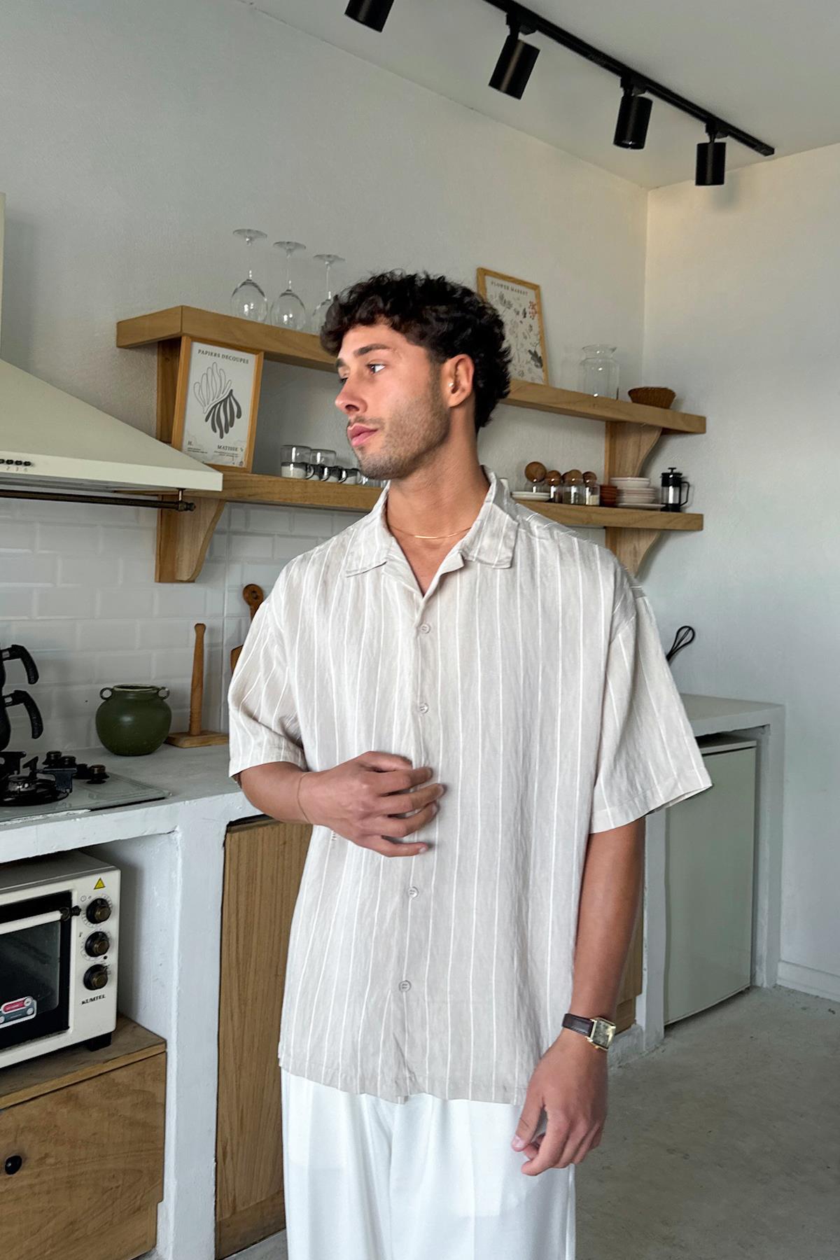 Krem Cizgili Kısa Kollu Oversize Gömlek