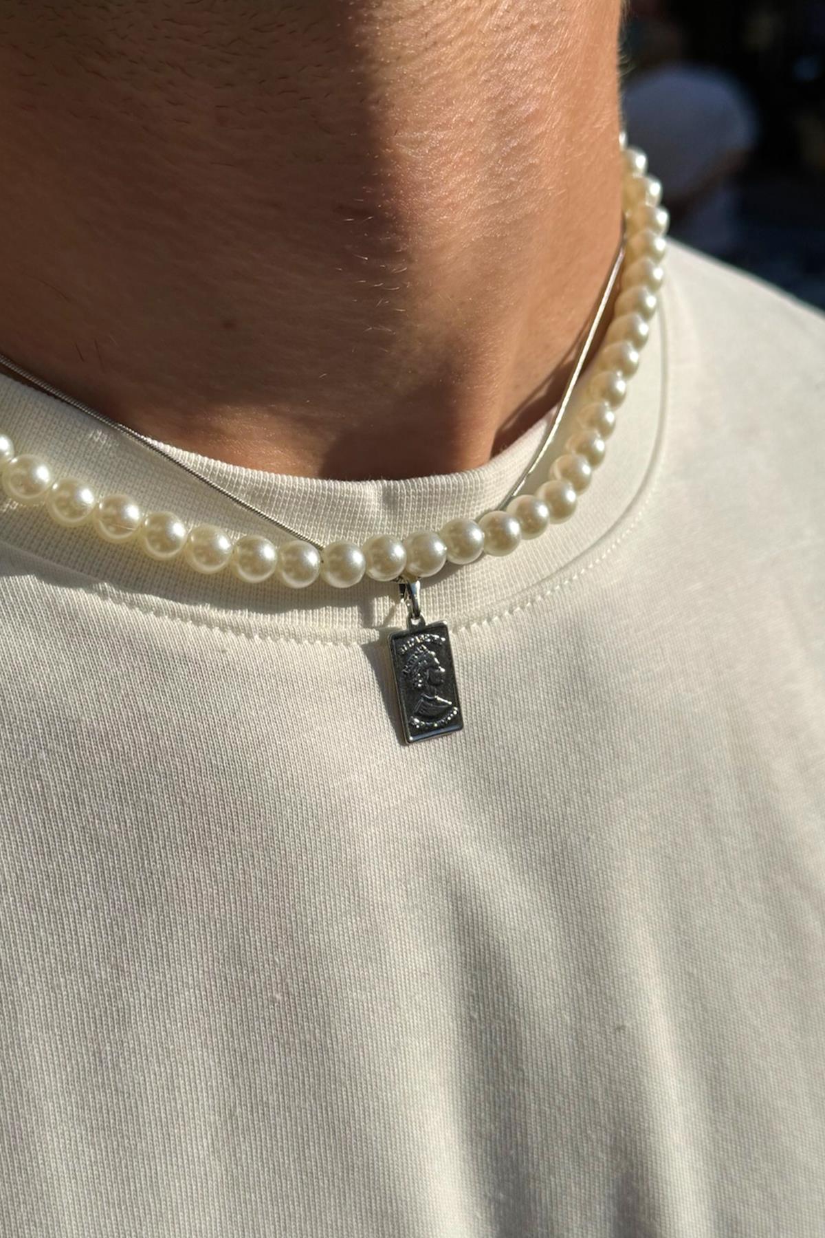 Elizabeth Chain