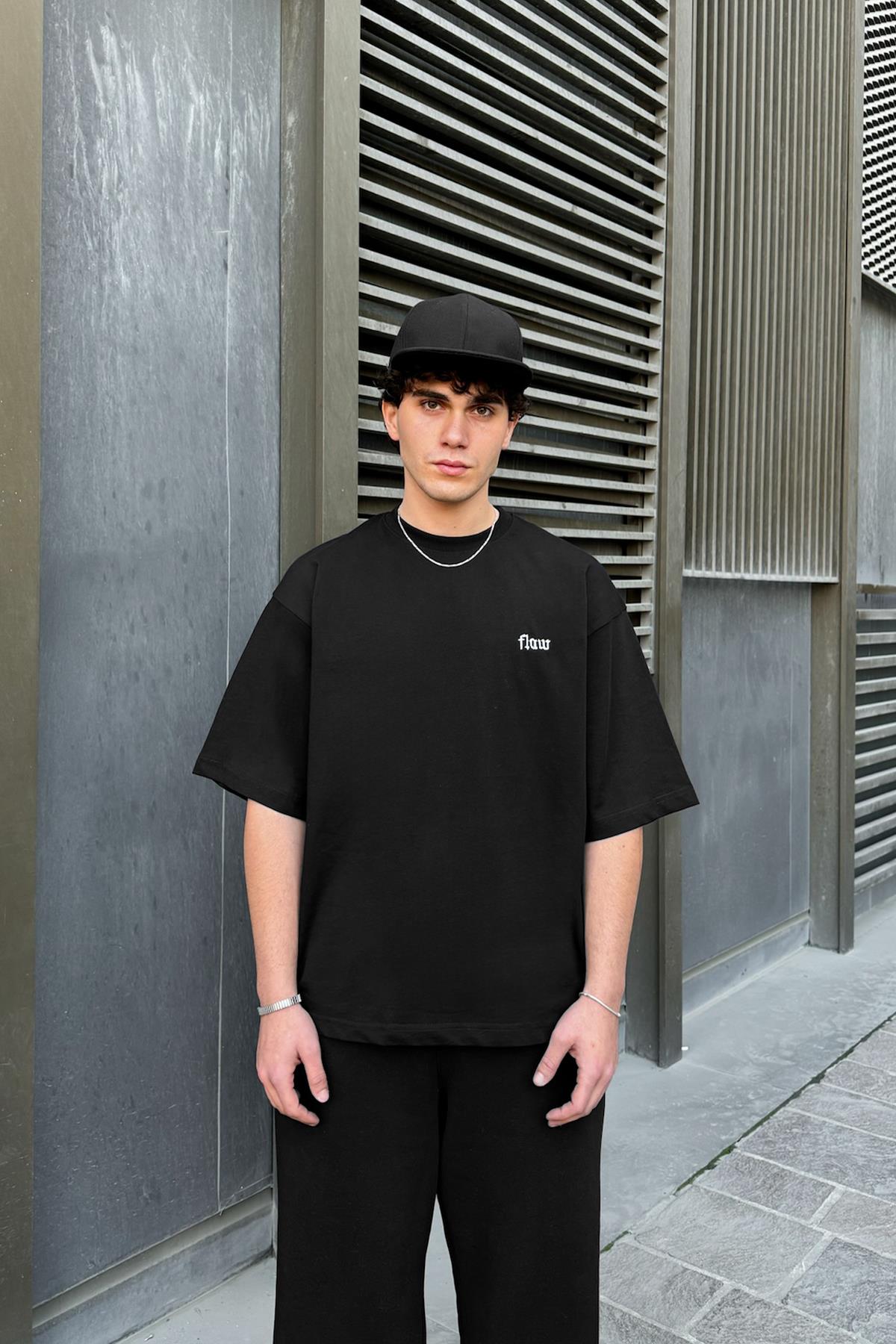 Flaw Nakışlı Siyah Oversize Tişört