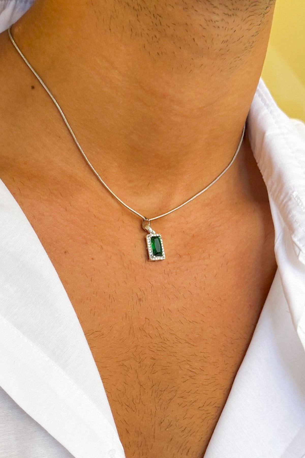 Green Stone Chain