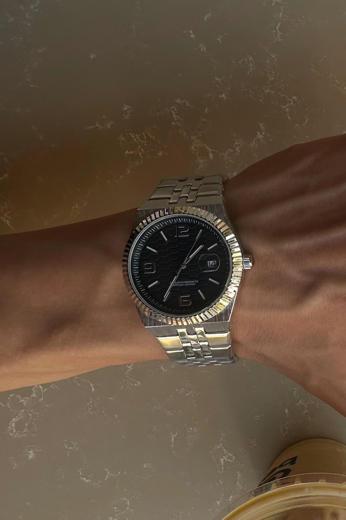 Lucent Watch