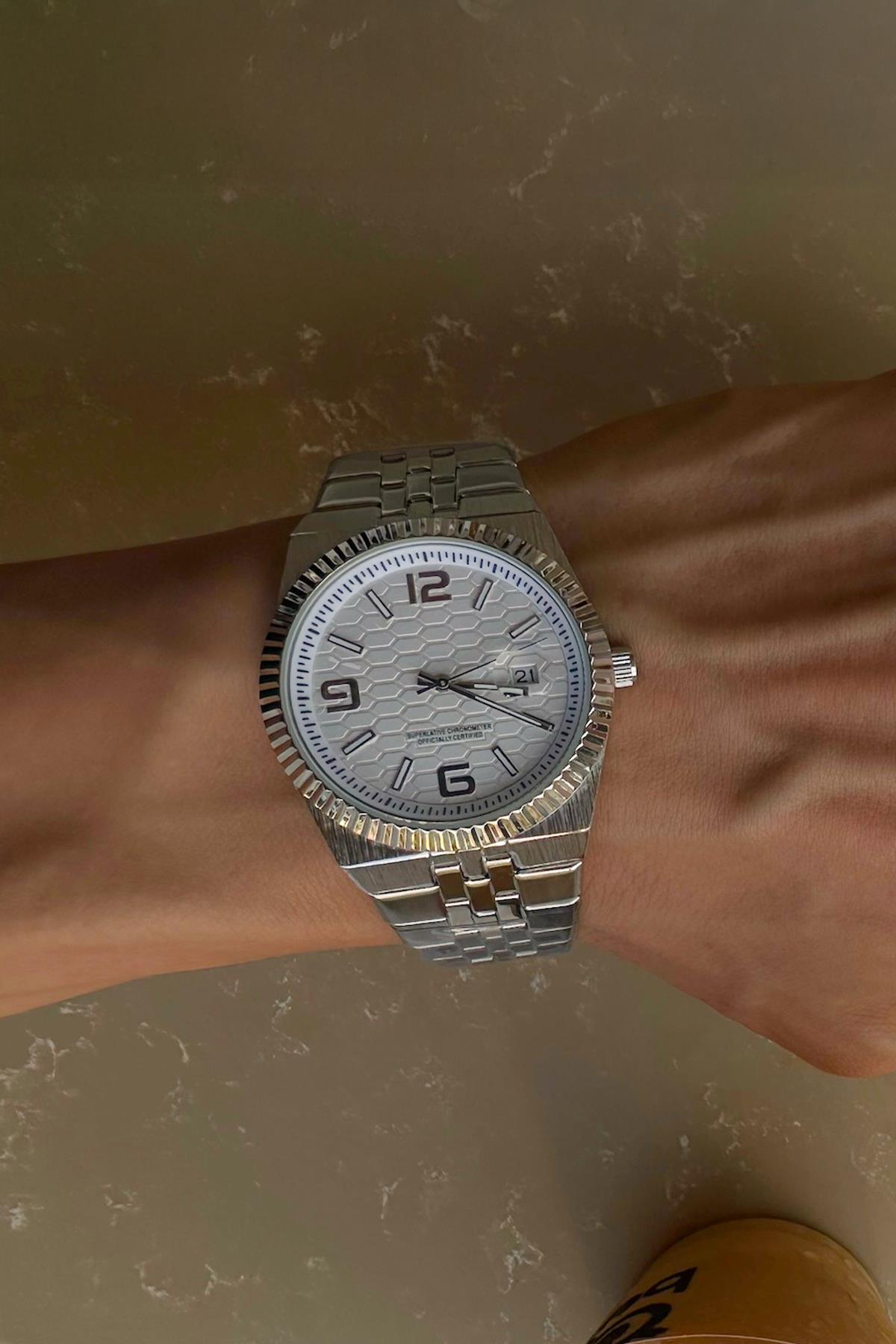 Lucent Watch
