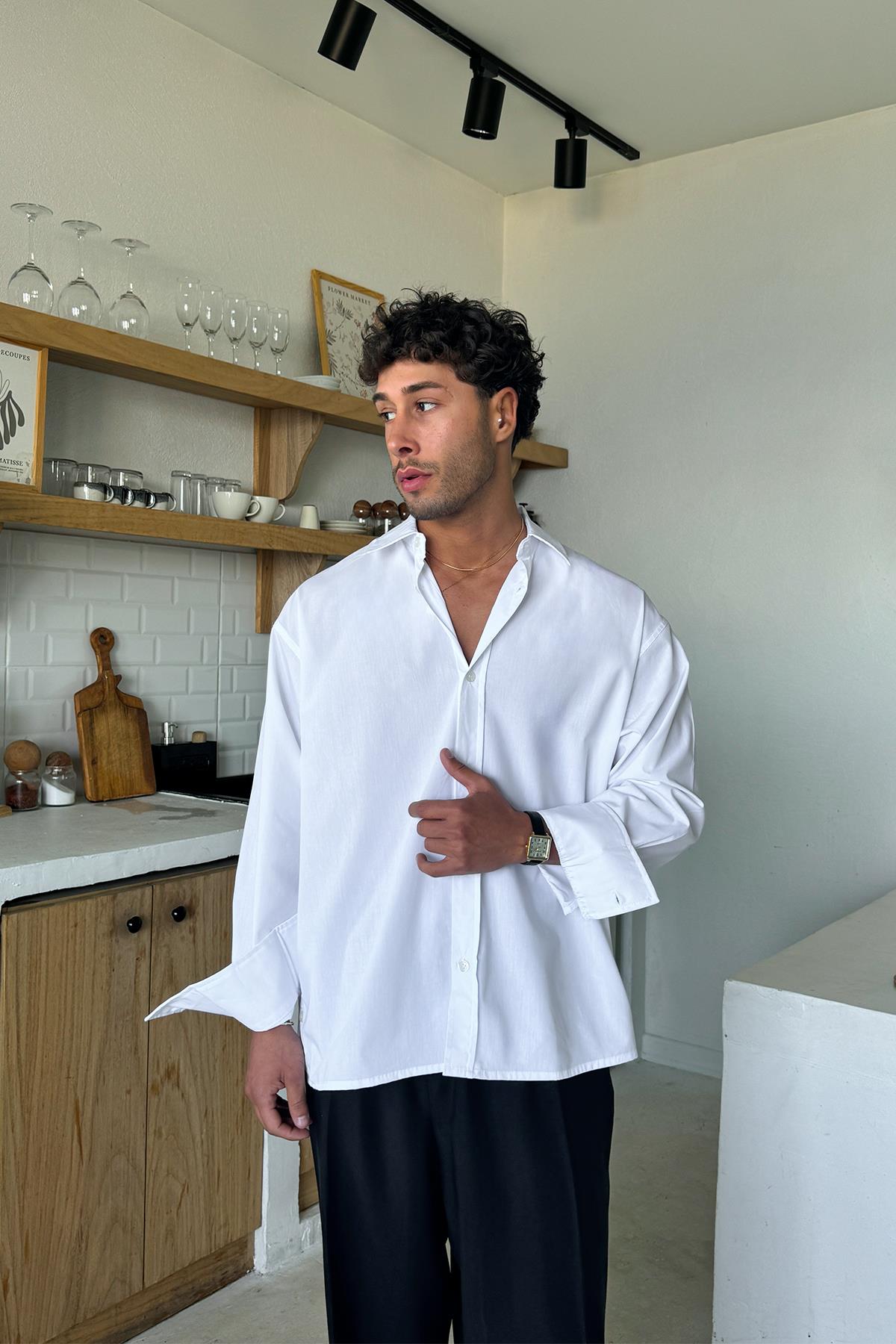 Düğme Detaylı Beyaz Poplin Oversize Gömlek
