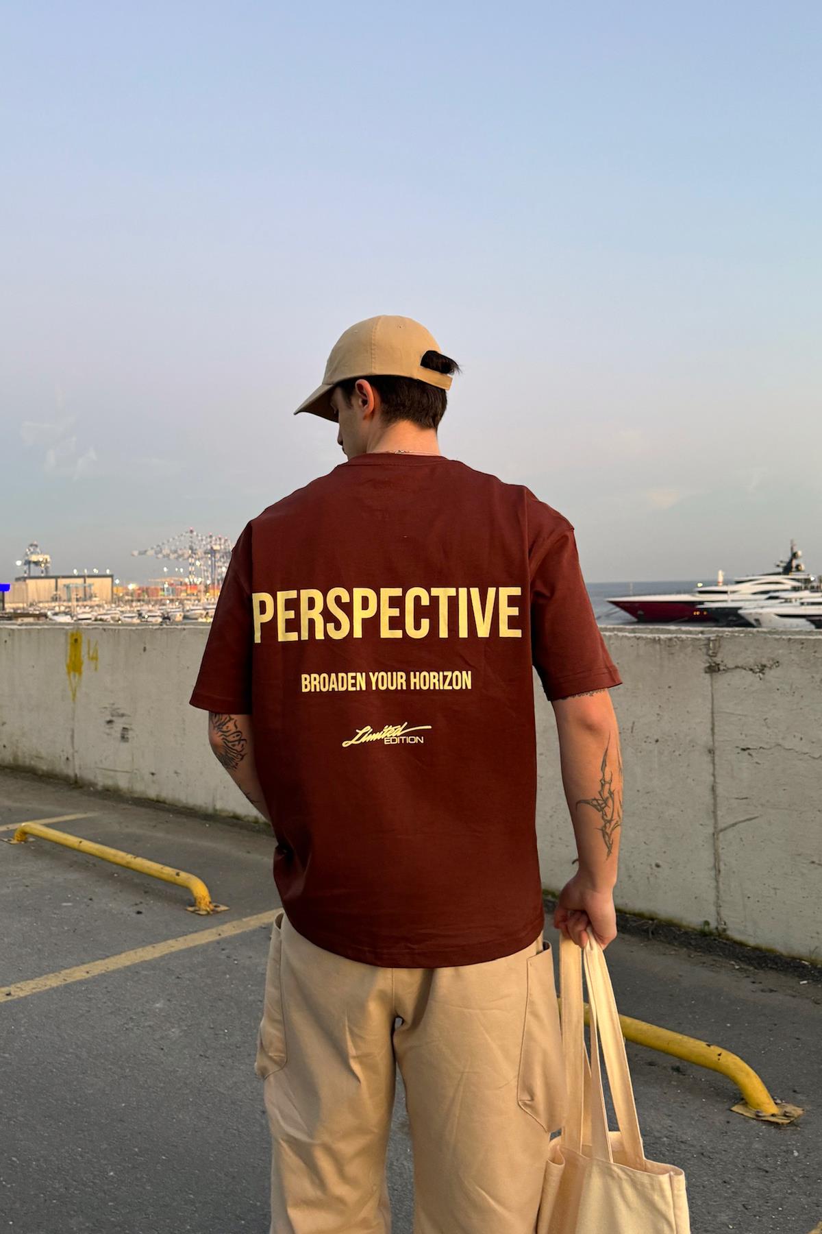Perspective Sırt Baskılı Kahverengi Oversize Tişört