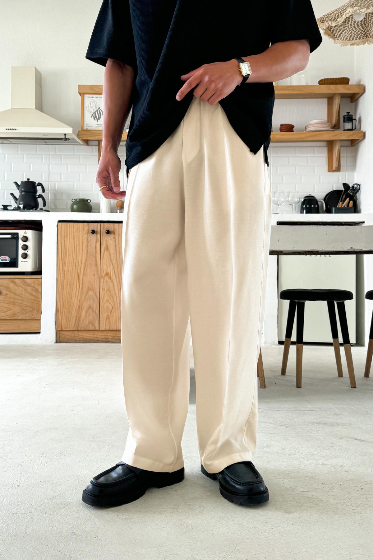 Krem Rahat Kesim Bel Lastikli Baggy Pantolon