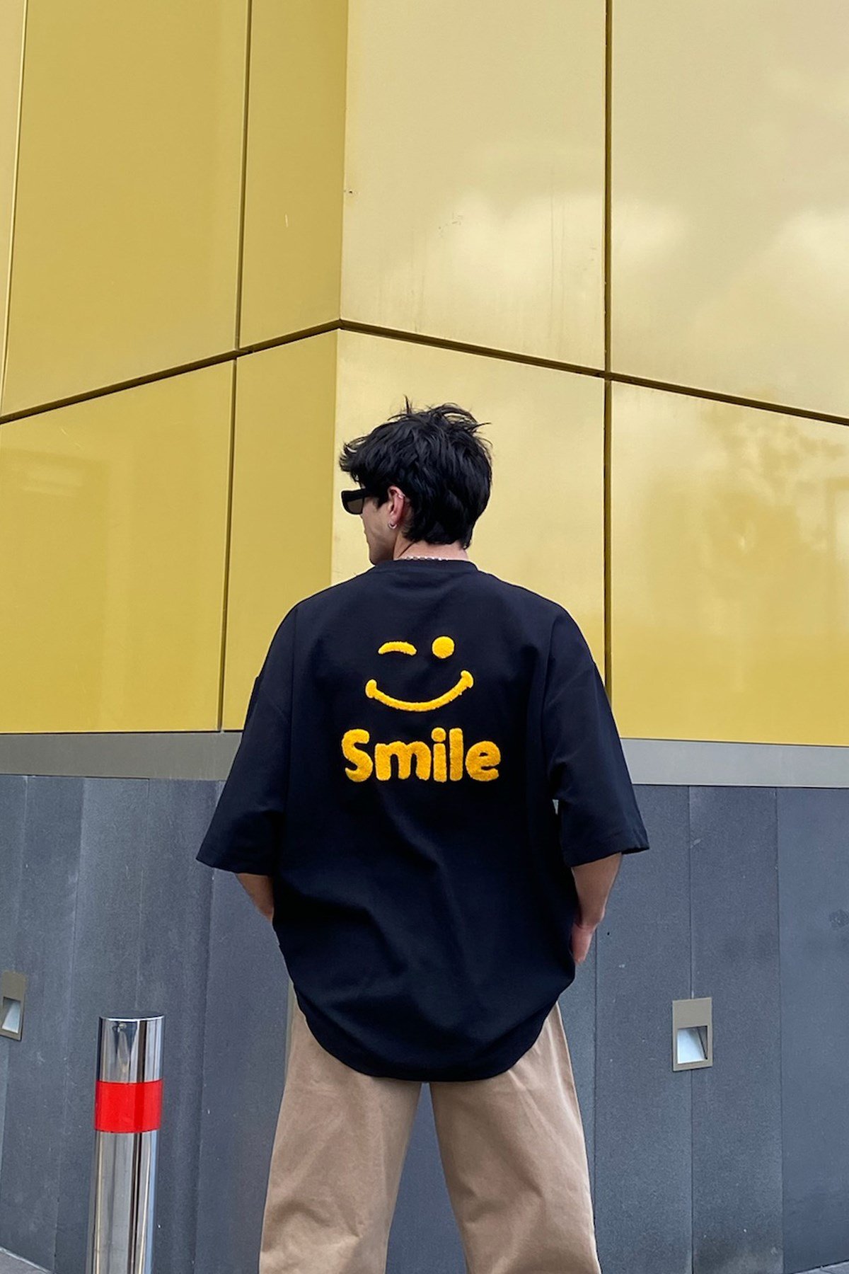 Smile Punchwork Oversize Siyah Tişört