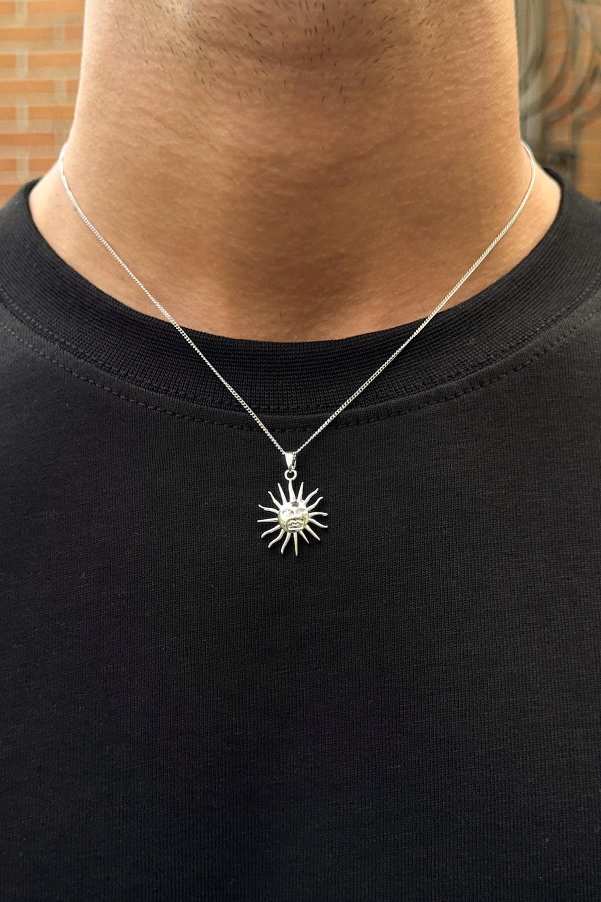 Smiling Sun Kolye