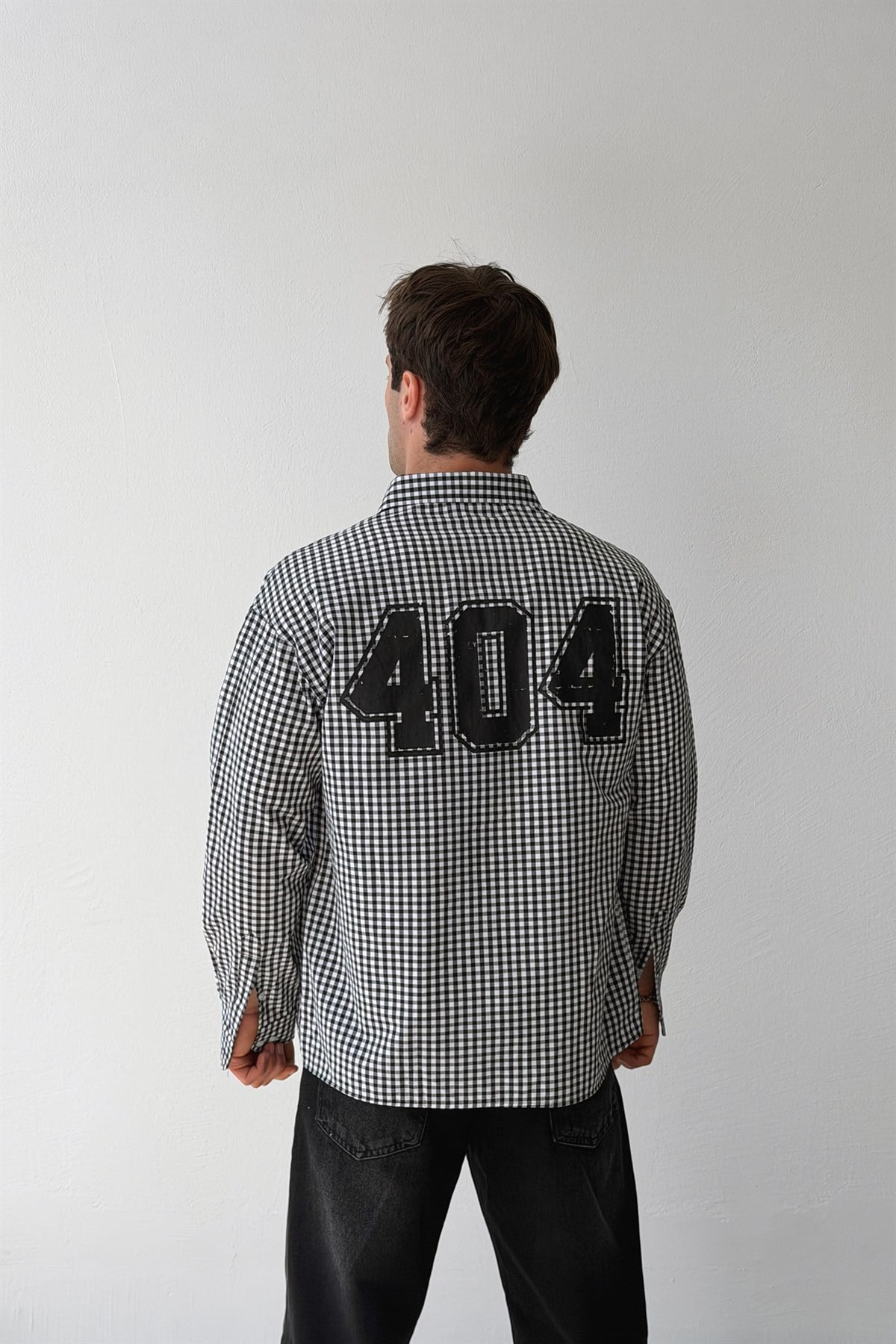 404 Sırt Baskılı Kareli Gömlek