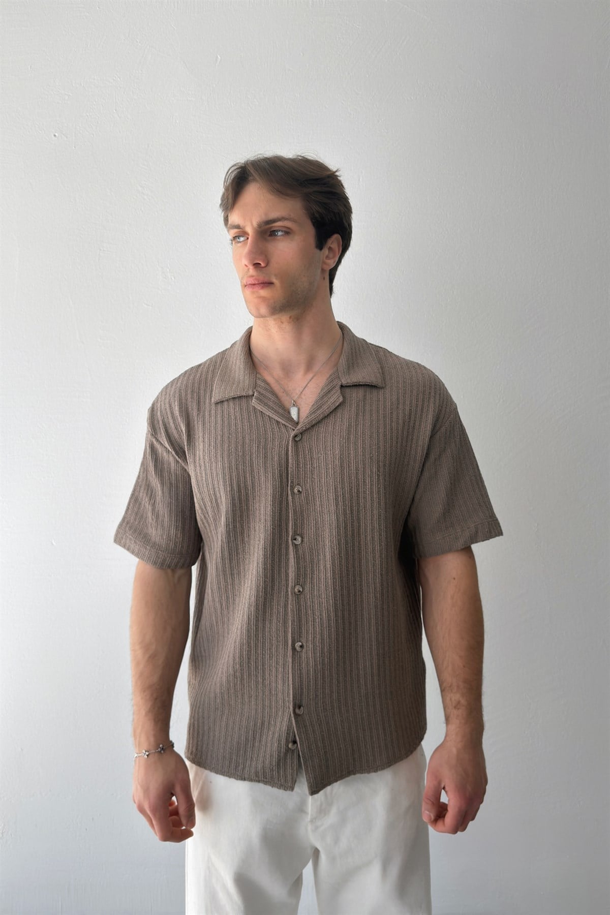 Apaş Yaka Kahverengi Örme Triko Gömlek