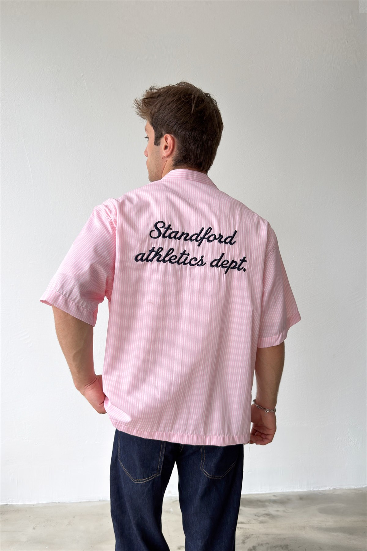 Apaş Yaka Stanford Nakışlı Oversize Gömlek