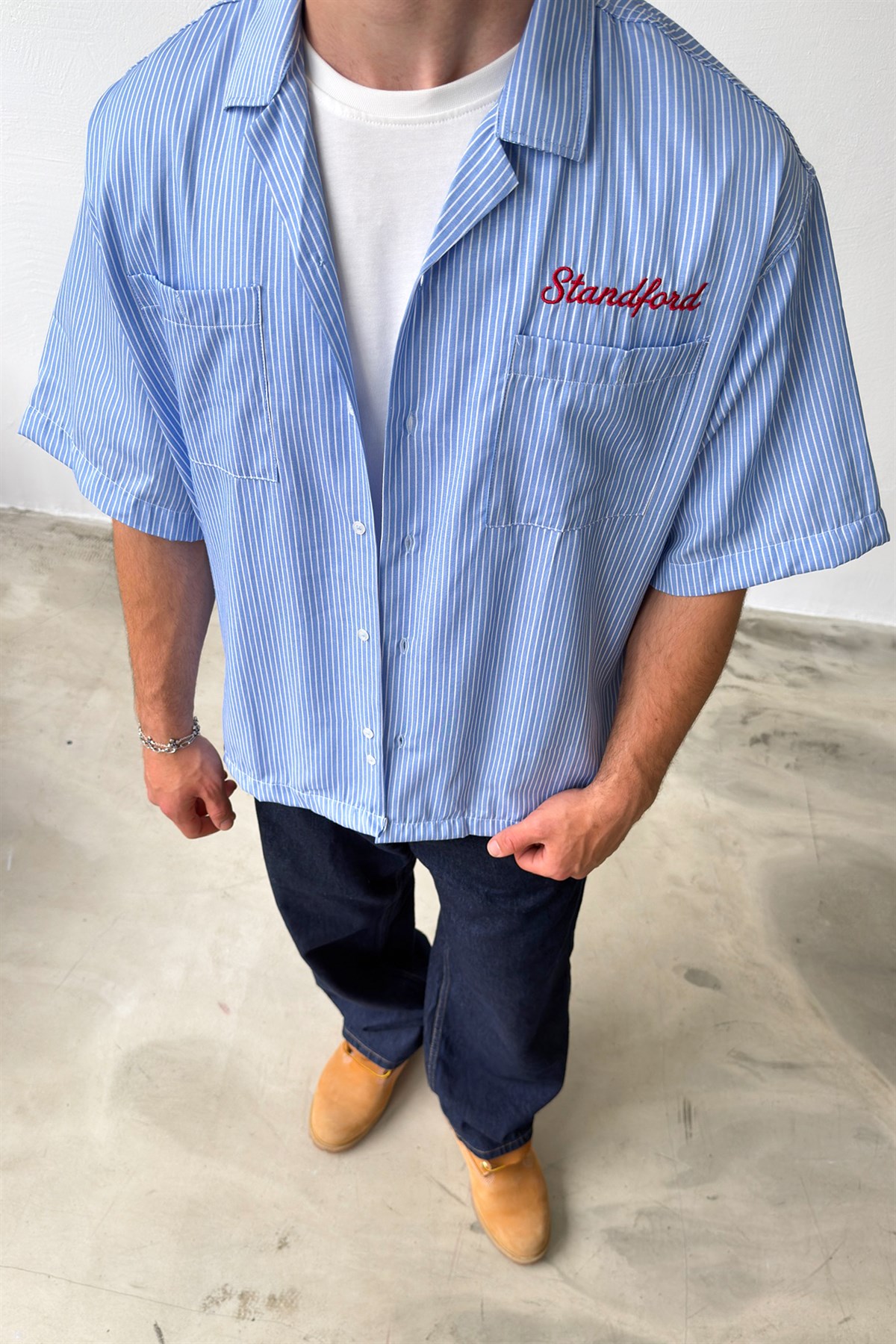 Apaş Yaka Stanford Nakışlı Oversize Gömlek