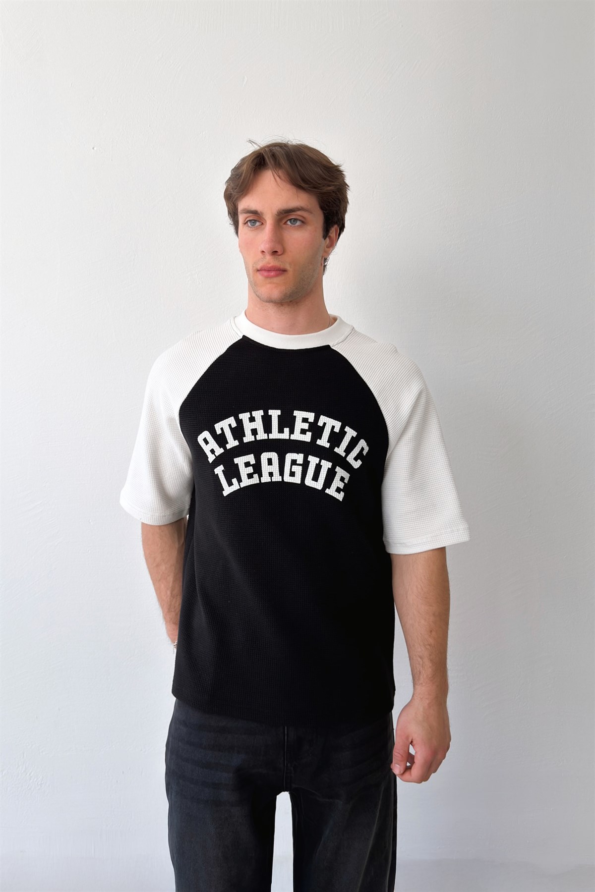Athletic Baskılı Reglan Kol Tişört