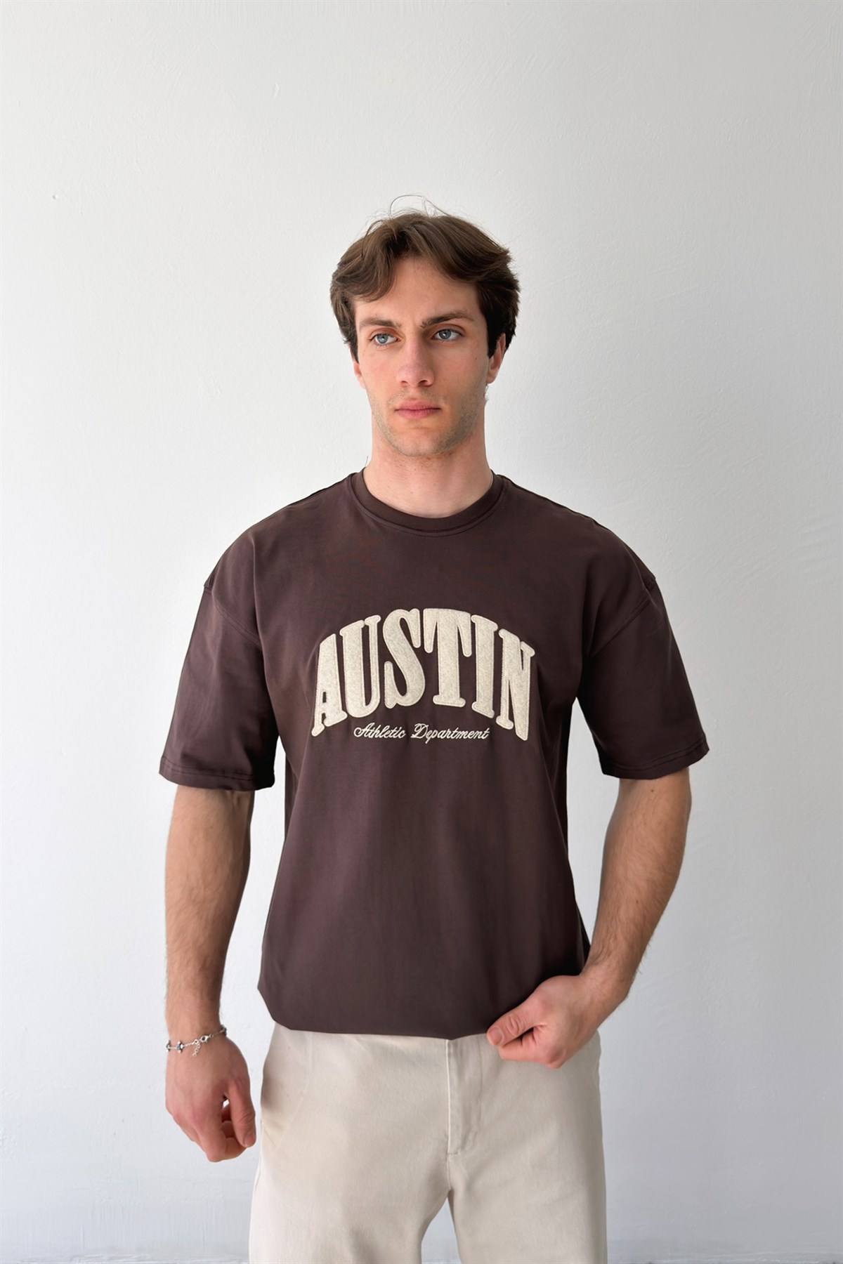 Austin Nakışlı Tişört