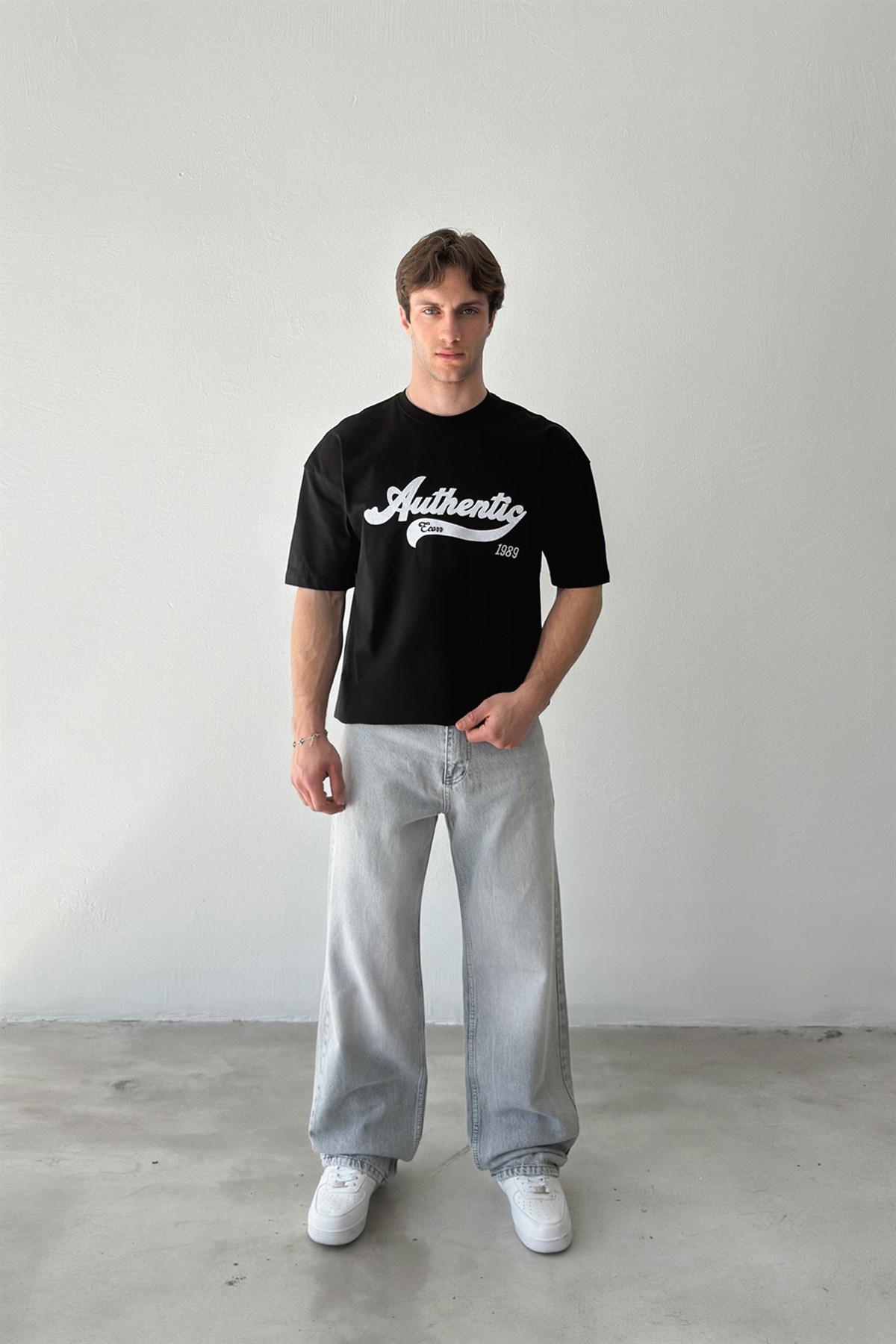 Authentic Nakışlı Tişört